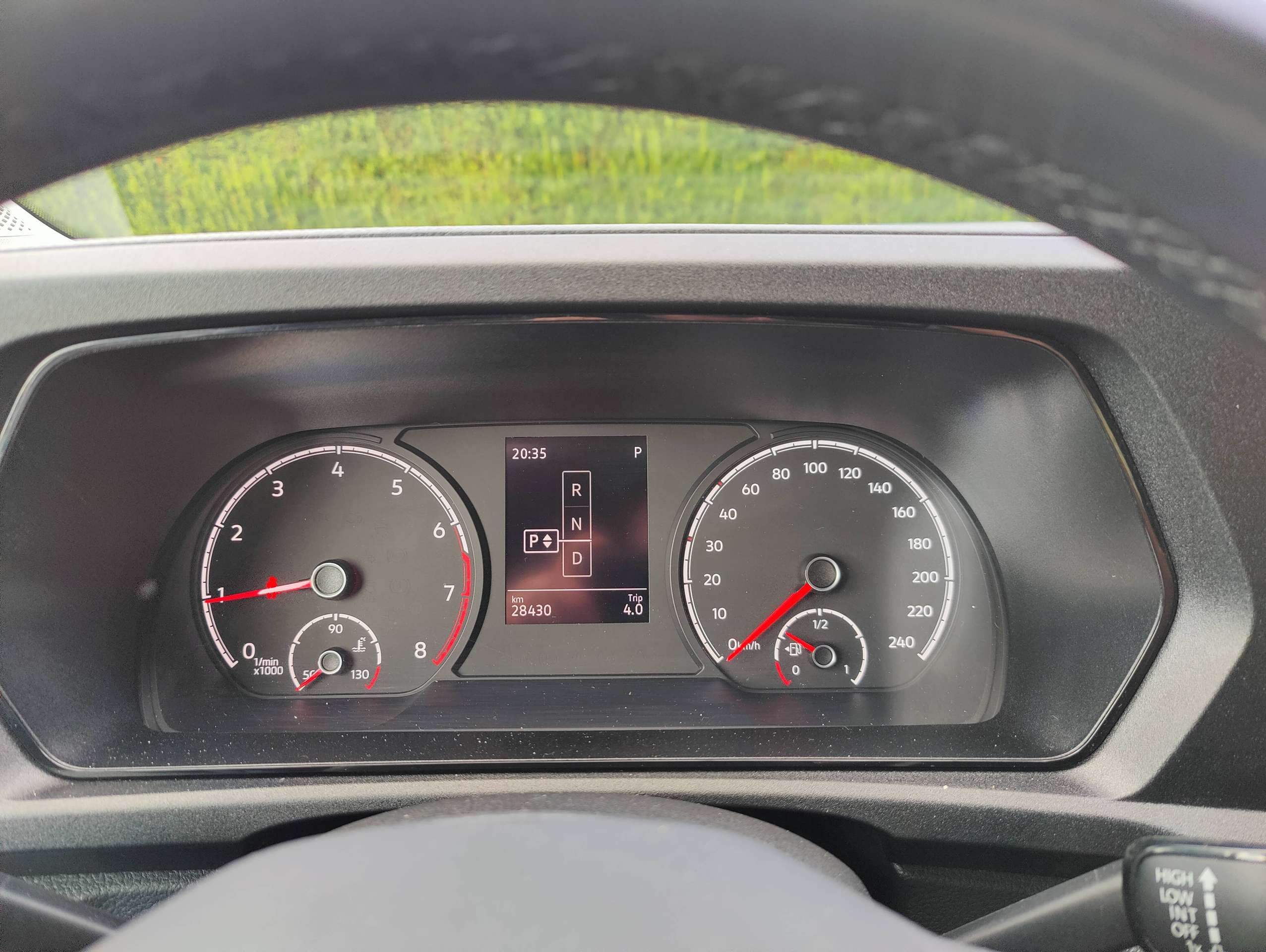 08281777-d065-4703-8823-5cb621fb080d13-volkswagen-caddy-1-5-tsi-maxi-dsg-20260822.jpg