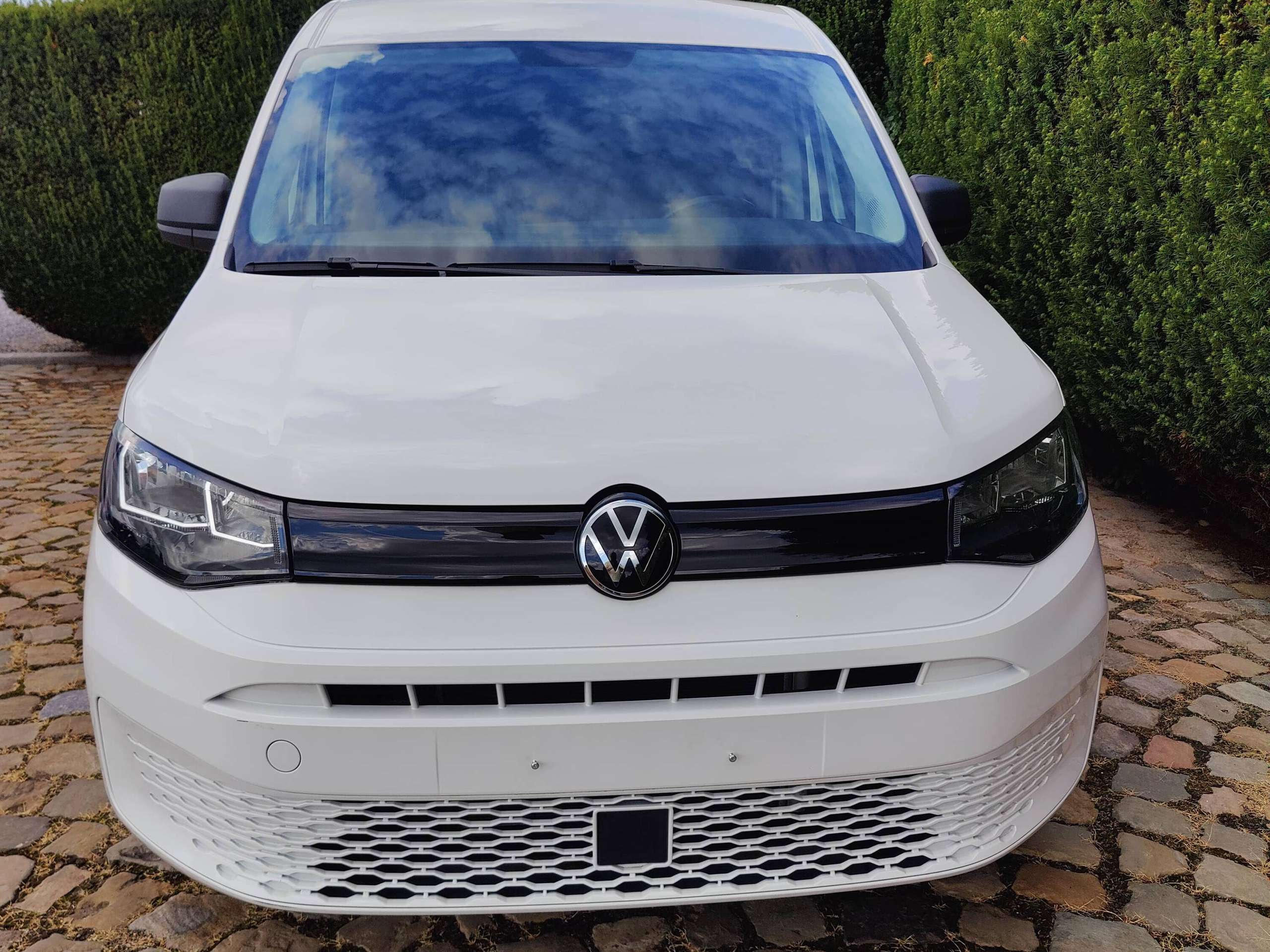 08281777-d065-4703-8823-5cb621fb080d2-volkswagen-caddy-1-5-tsi-maxi-dsg-20260822.jpg