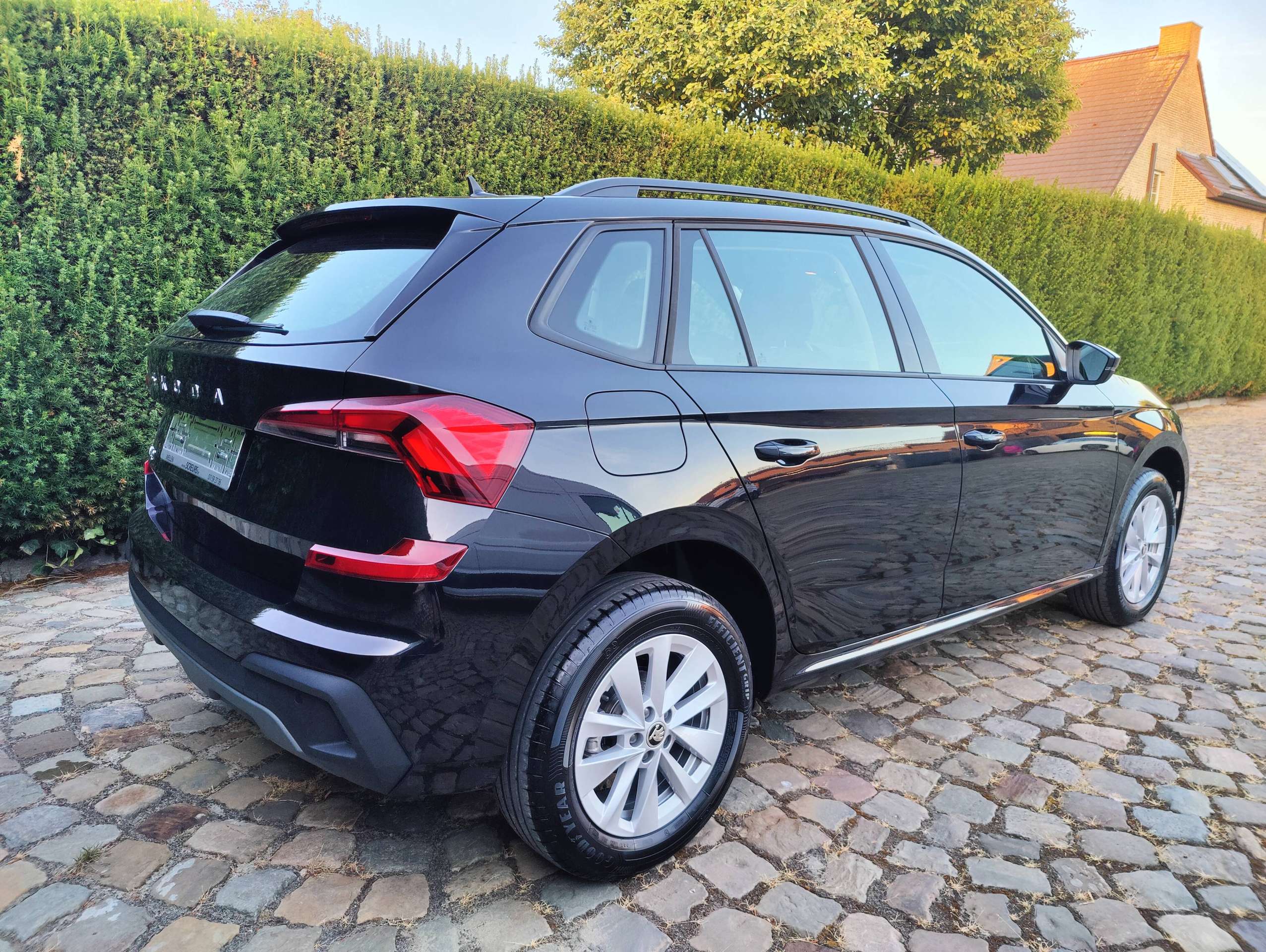 4b6c7bef-e4c2-458c-9bae-b8b6a0e03cf17-skoda-kamiq-kamiq-1-0-tsi-family-20260821.jpg