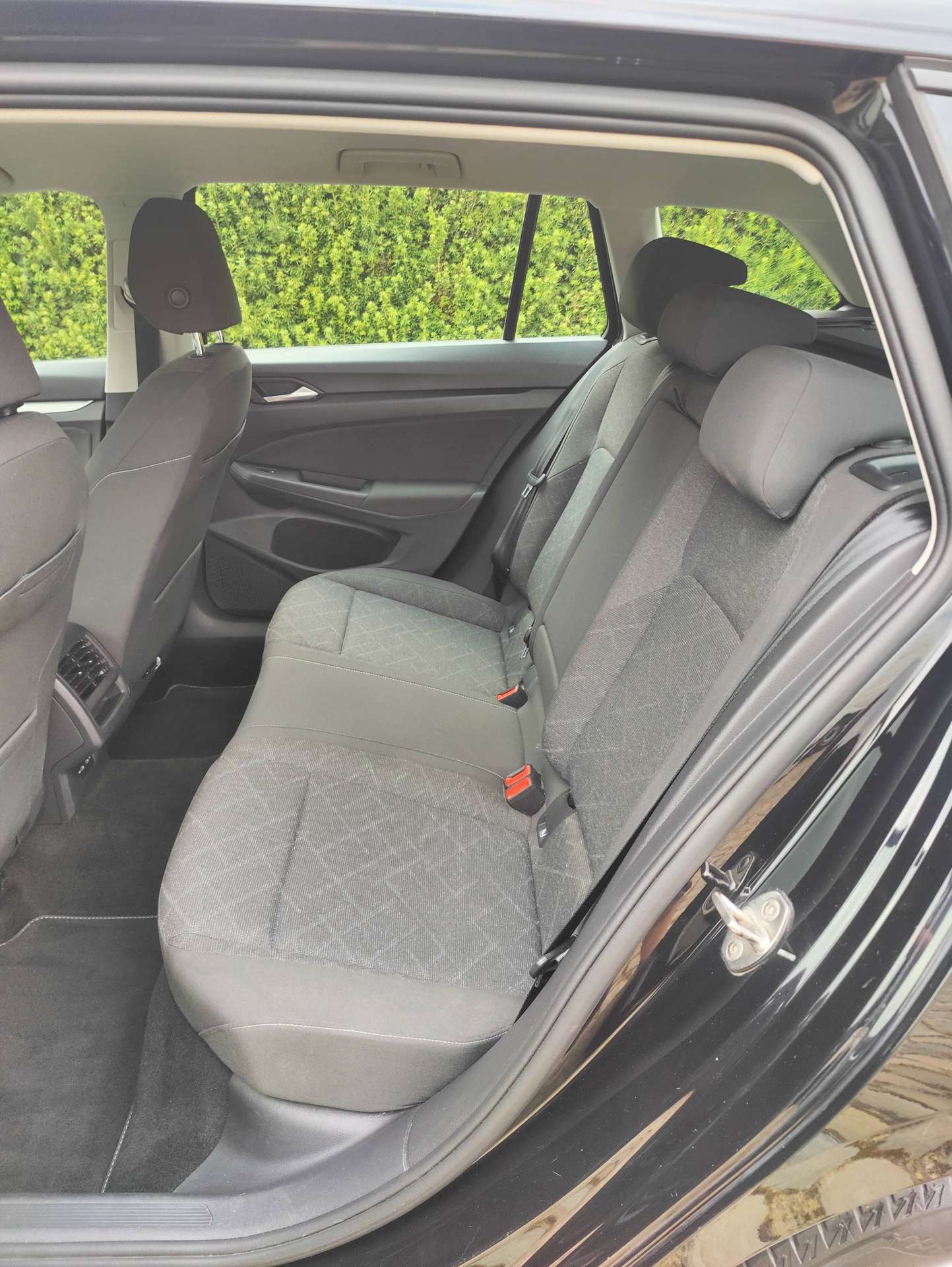 62903b36-1f38-486f-afe5-f8737c2d8c3011-volkswagen-golf-variant-1-0-etsi-life-opf-dsg-81-kw-20260822.jpg
