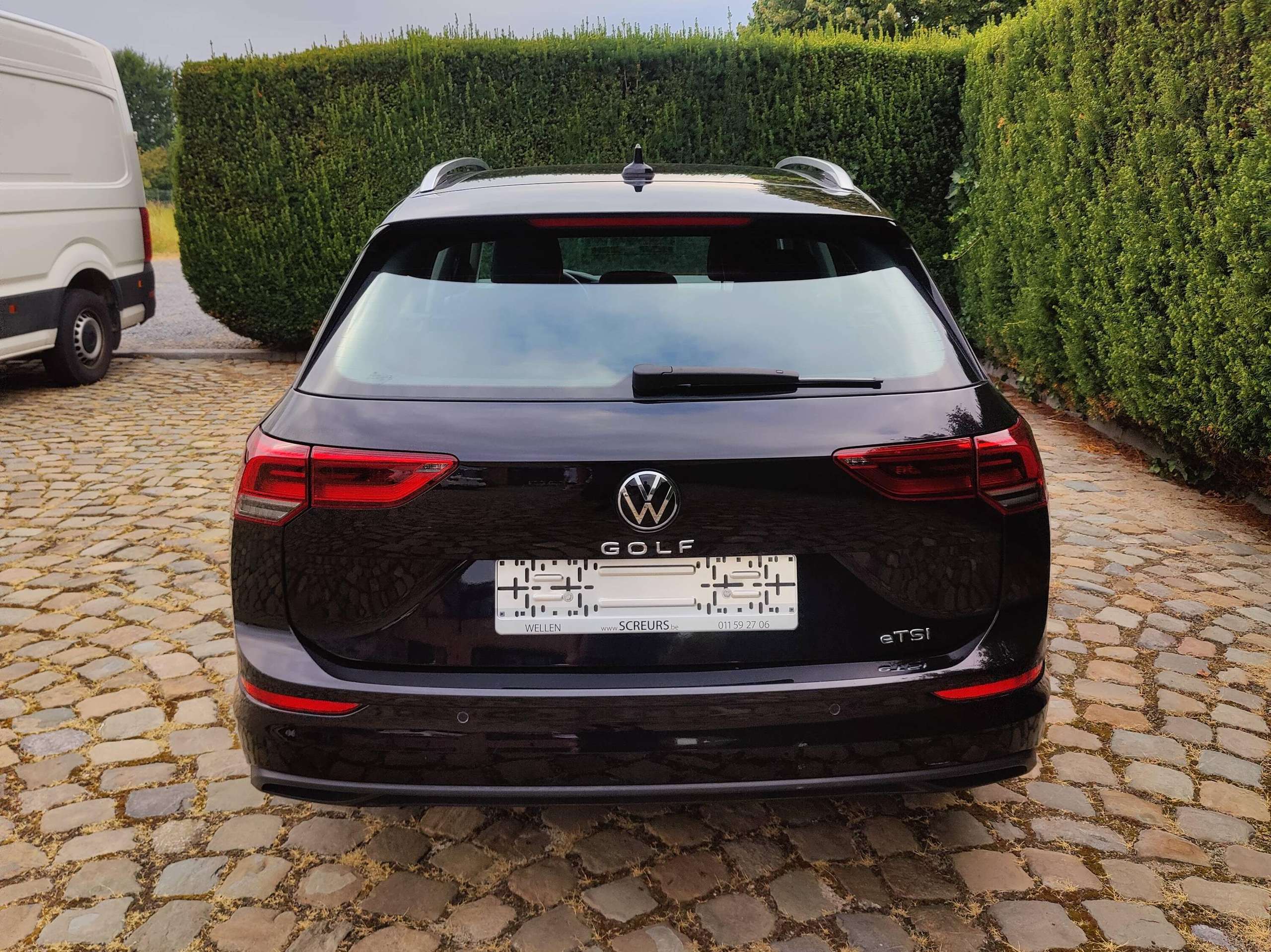 62903b36-1f38-486f-afe5-f8737c2d8c306-volkswagen-golf-variant-1-0-etsi-life-opf-dsg-81-kw-20260822.jpg