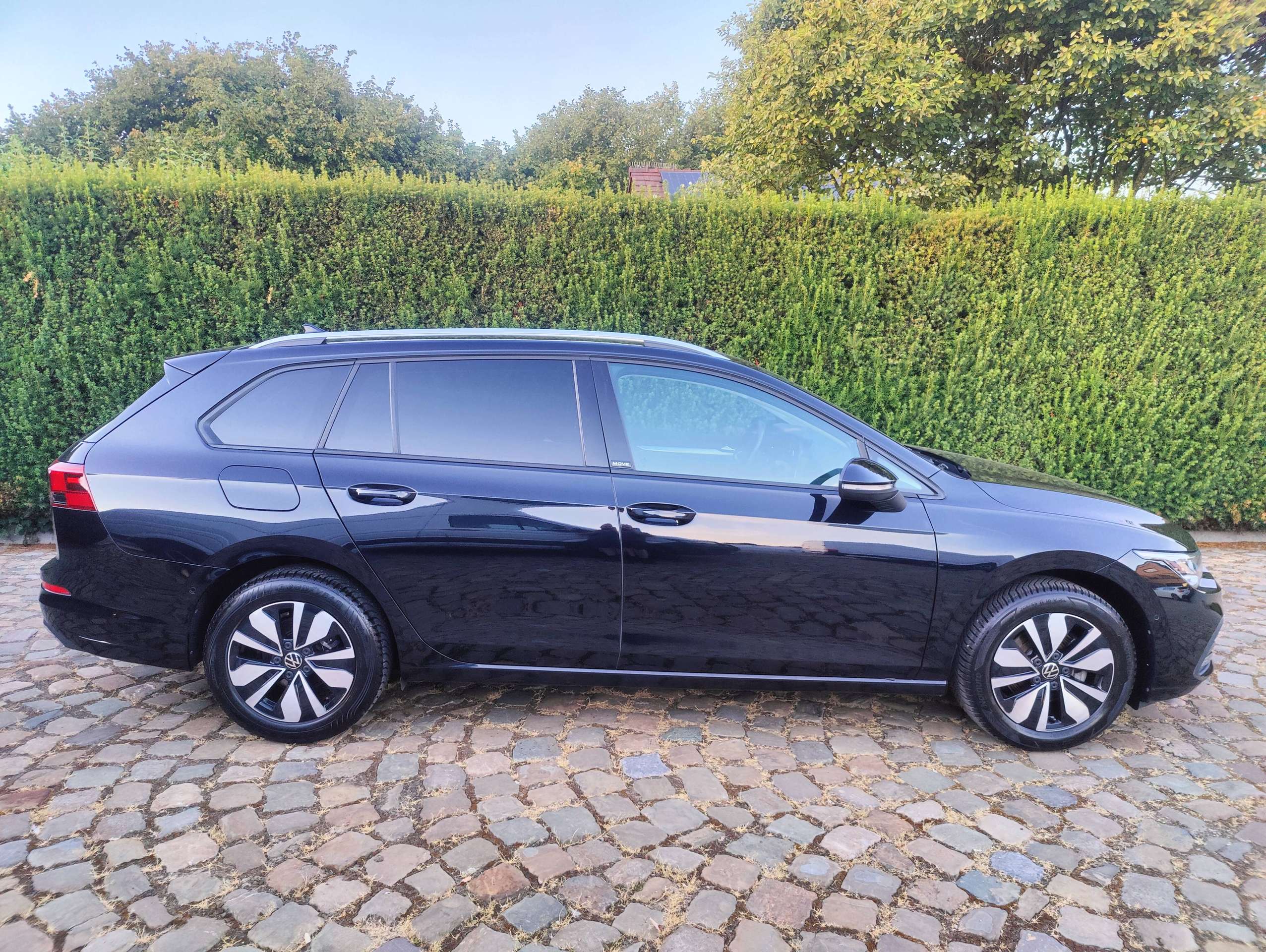 7ac45d85-82fb-491b-92e5-c4913f838cae8-volkswagen-golf-variant-golf-sw-1-5-tsi-move-opf-20260822.jpg
