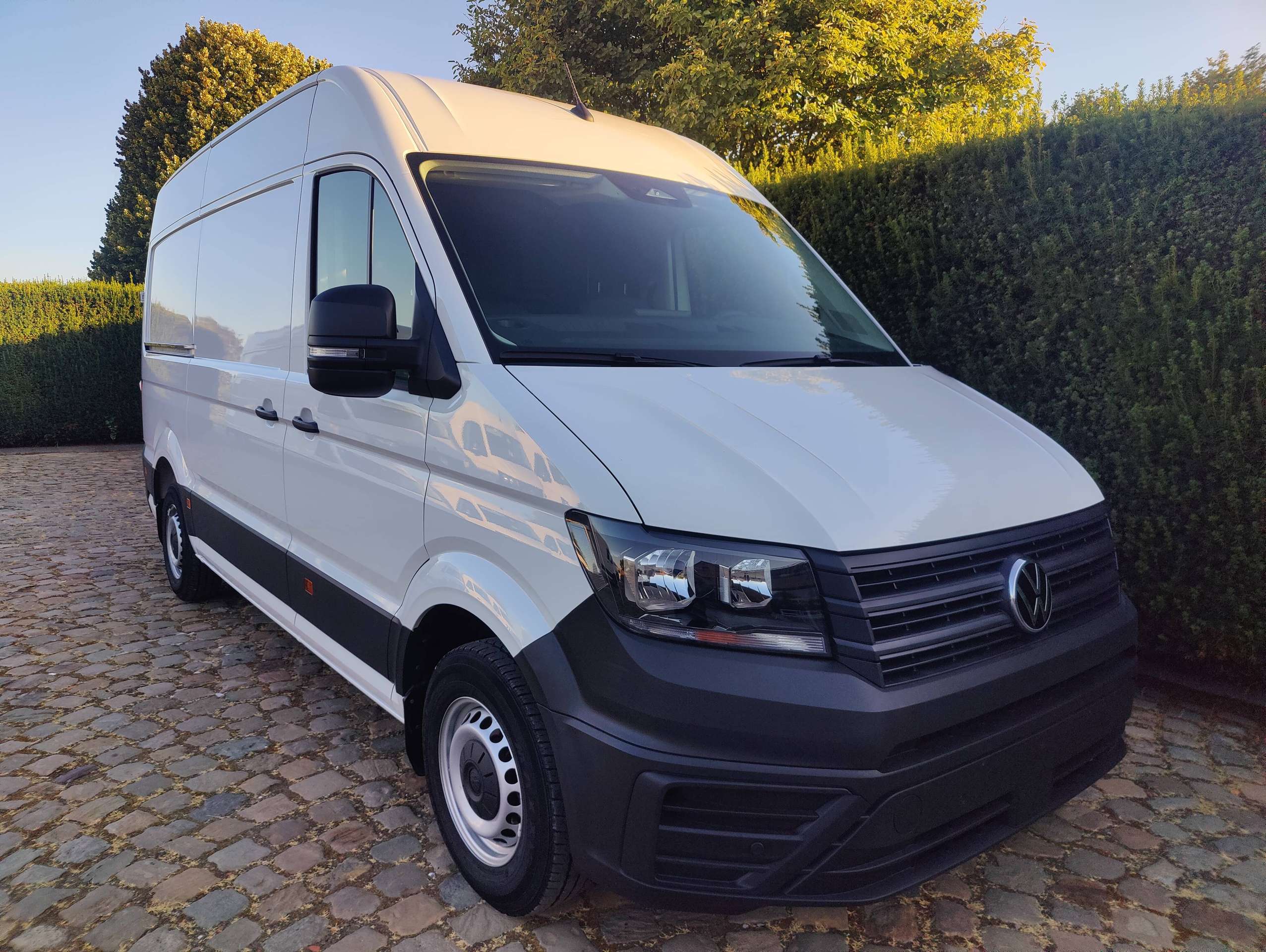 84737104-4534-467f-a552-c48b272aa0d71-volkswagen-crafter-crafter-2-0-cr-tdi-l3h3-20260820.jpg