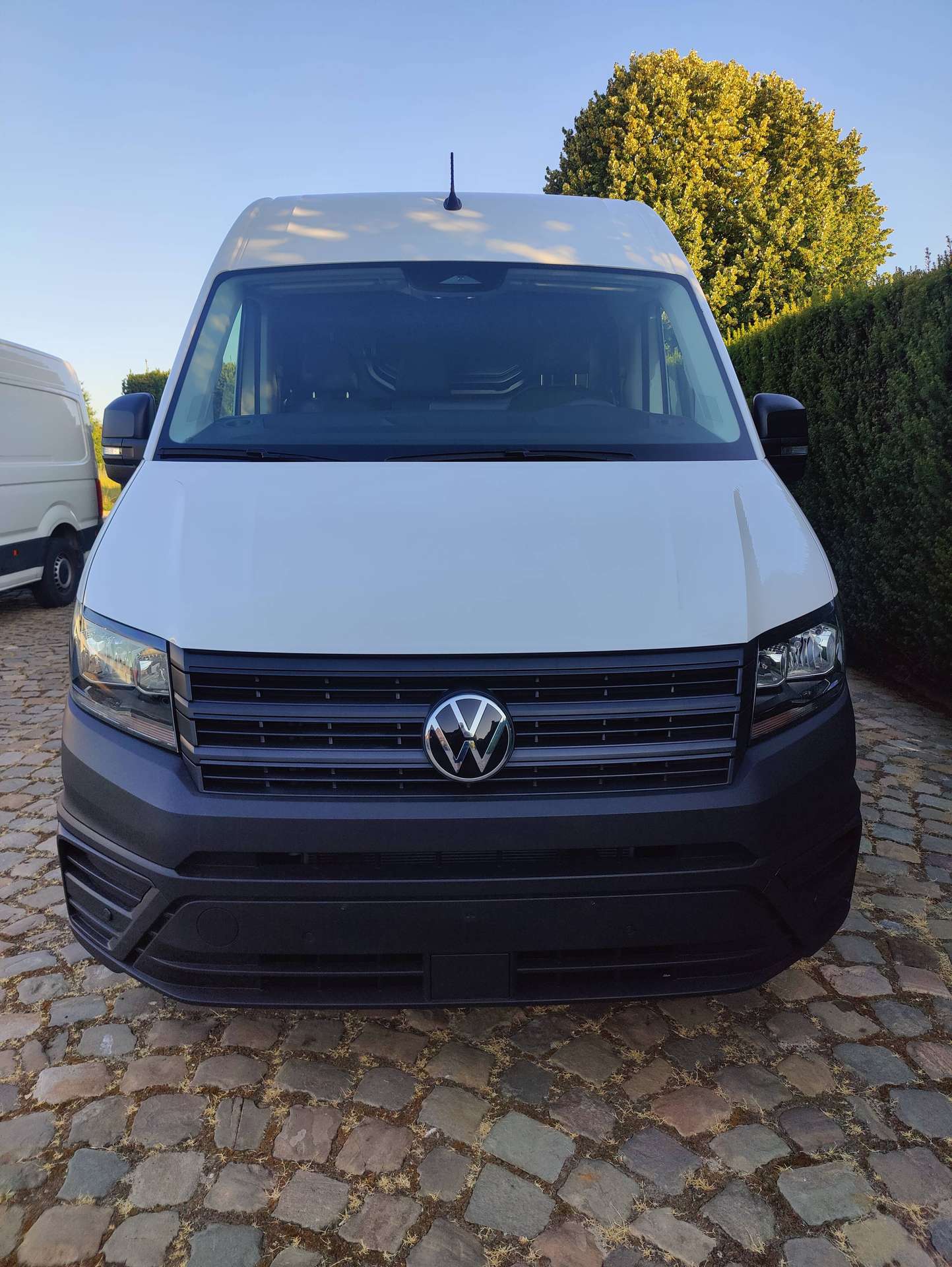 84737104-4534-467f-a552-c48b272aa0d72-volkswagen-crafter-crafter-2-0-cr-tdi-l3h3-20260820.jpg