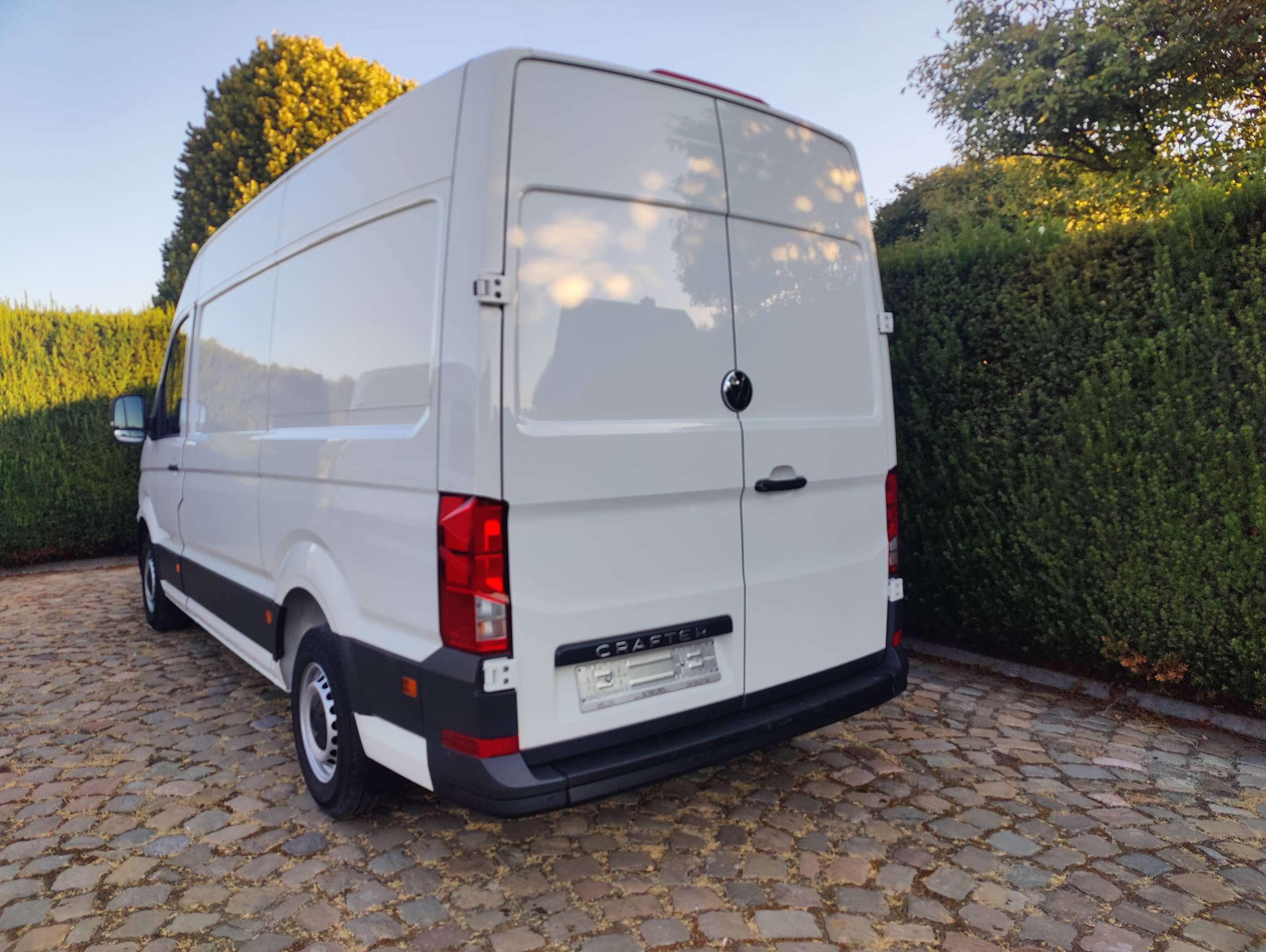84737104-4534-467f-a552-c48b272aa0d74-volkswagen-crafter-crafter-2-0-cr-tdi-l3h3-20260820.jpg