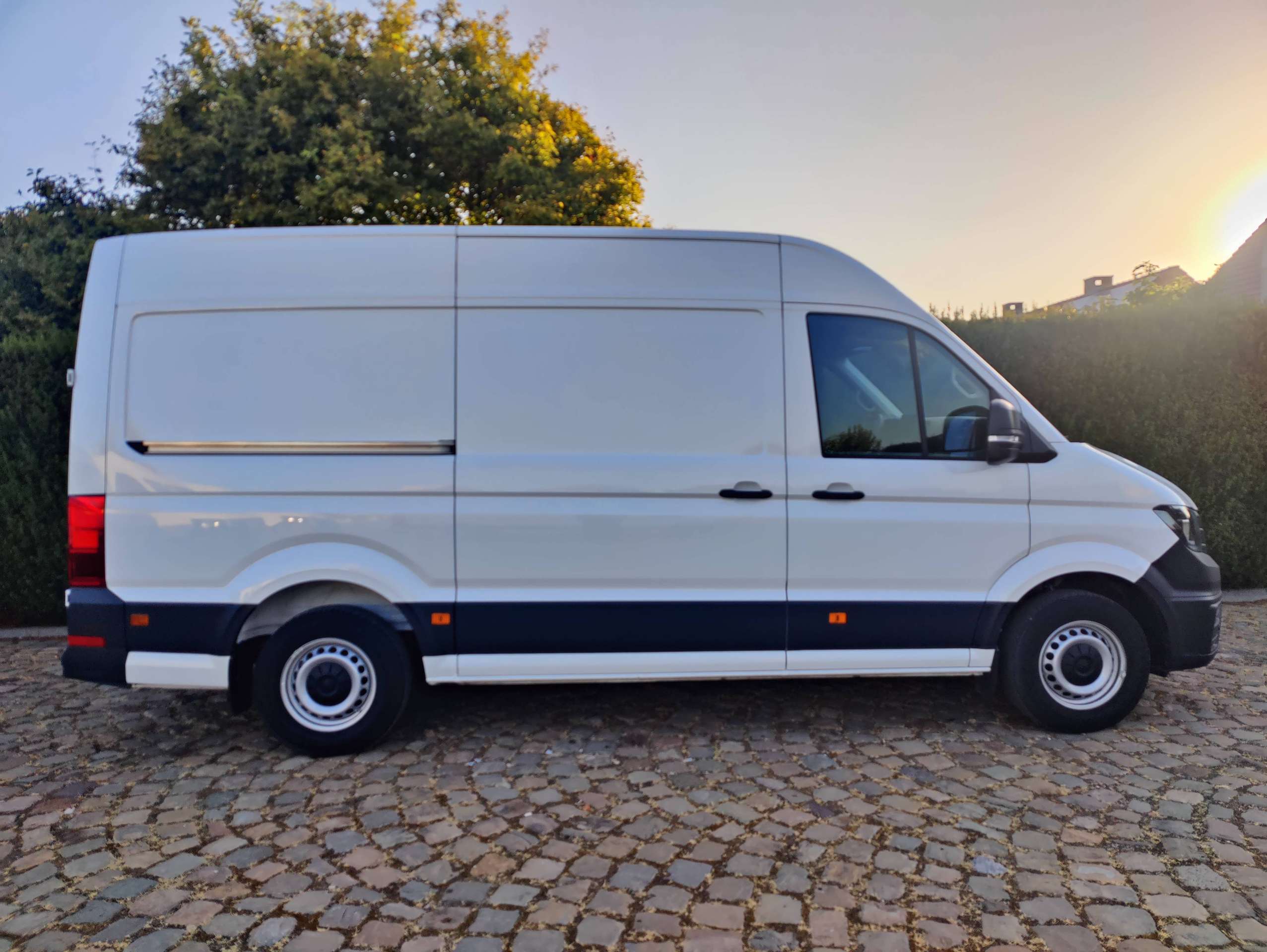 84737104-4534-467f-a552-c48b272aa0d77-volkswagen-crafter-crafter-2-0-cr-tdi-l3h3-20260820.jpg