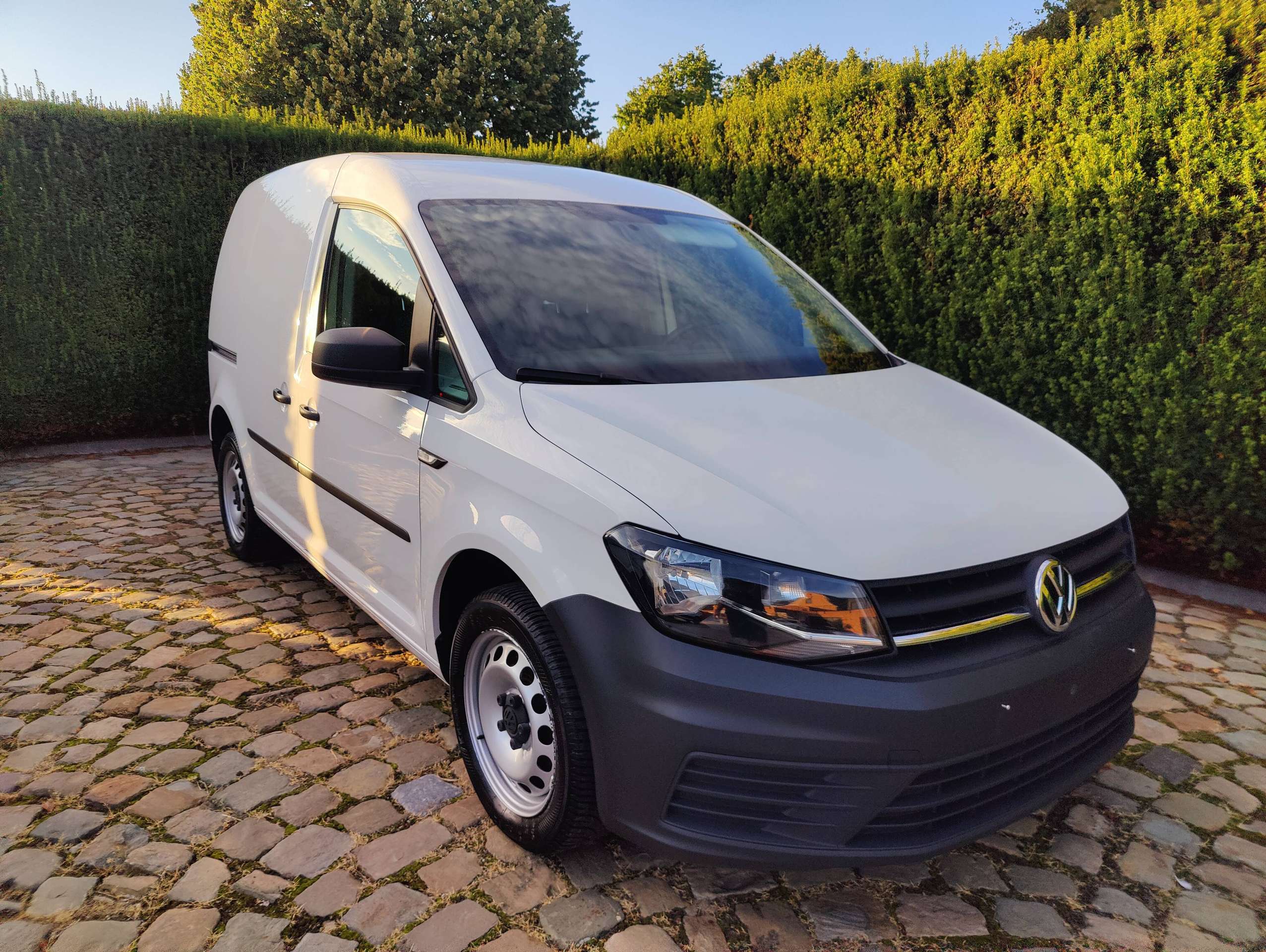 b02e4d02-7a1e-46d6-aeb5-76919765b3cc1-volkswagen-caddy-2-0-cr-tdi-scr-eu6-20260825.jpg