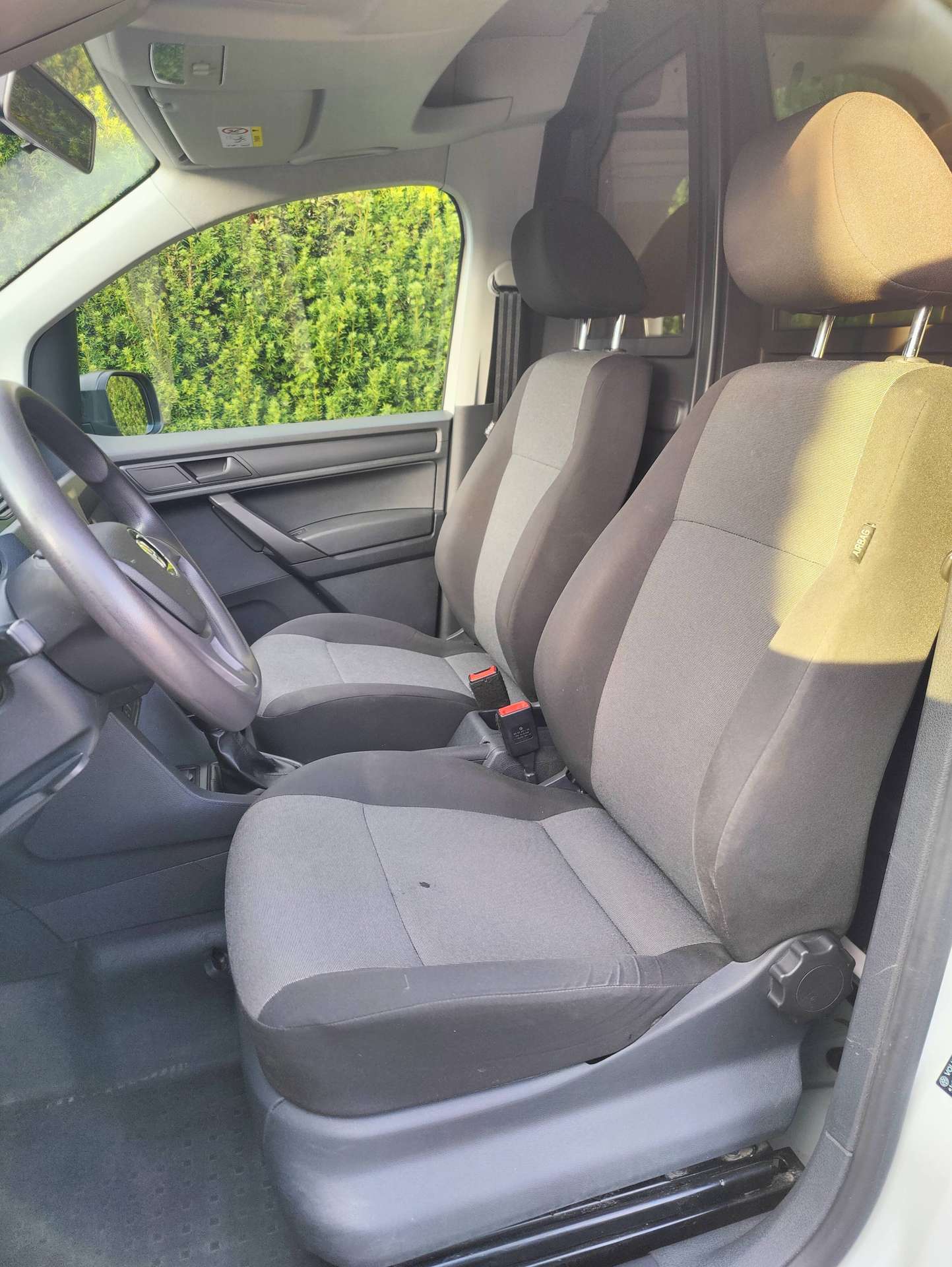 b02e4d02-7a1e-46d6-aeb5-76919765b3cc10-volkswagen-caddy-2-0-cr-tdi-scr-eu6-20260825.jpg