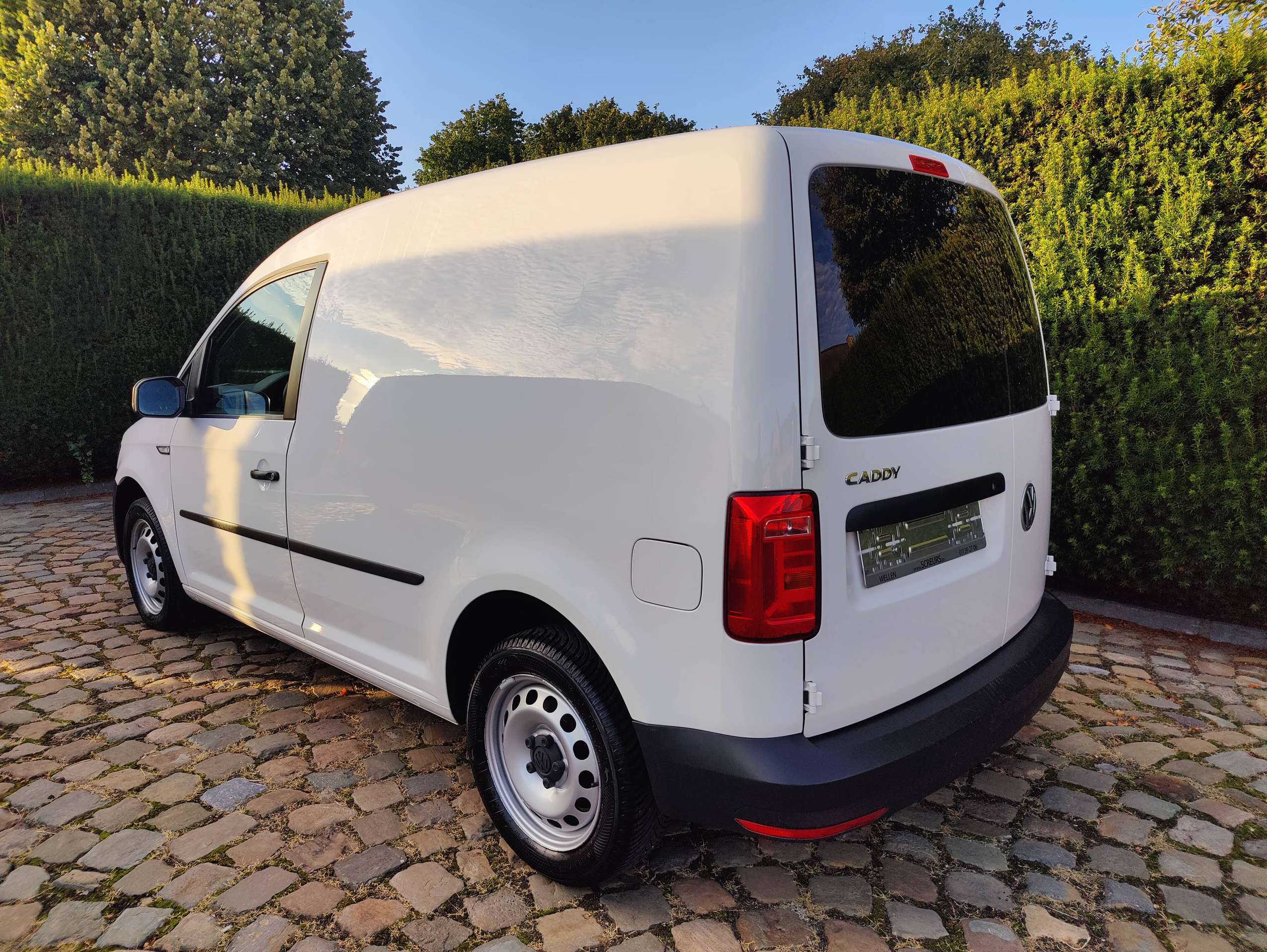 b02e4d02-7a1e-46d6-aeb5-76919765b3cc5-volkswagen-caddy-2-0-cr-tdi-scr-eu6-20260825.jpg