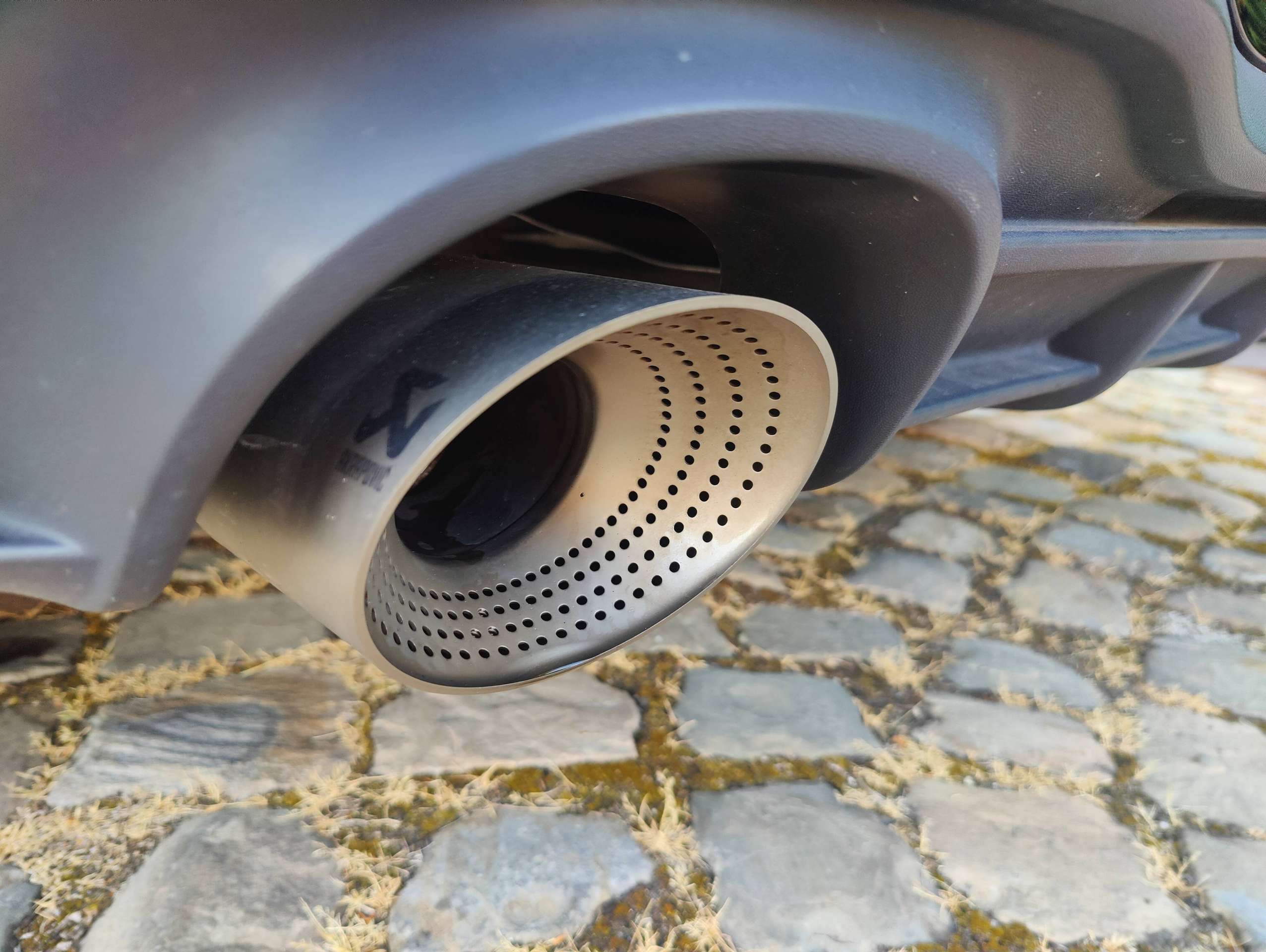 b777bce5-1e09-4c5d-b6ad-088ee6692c6d11-volkswagen-golf-gti-golf-2-0-tsi-gti-clubsport-opf-dsg-akrapovic-20260801.jpg