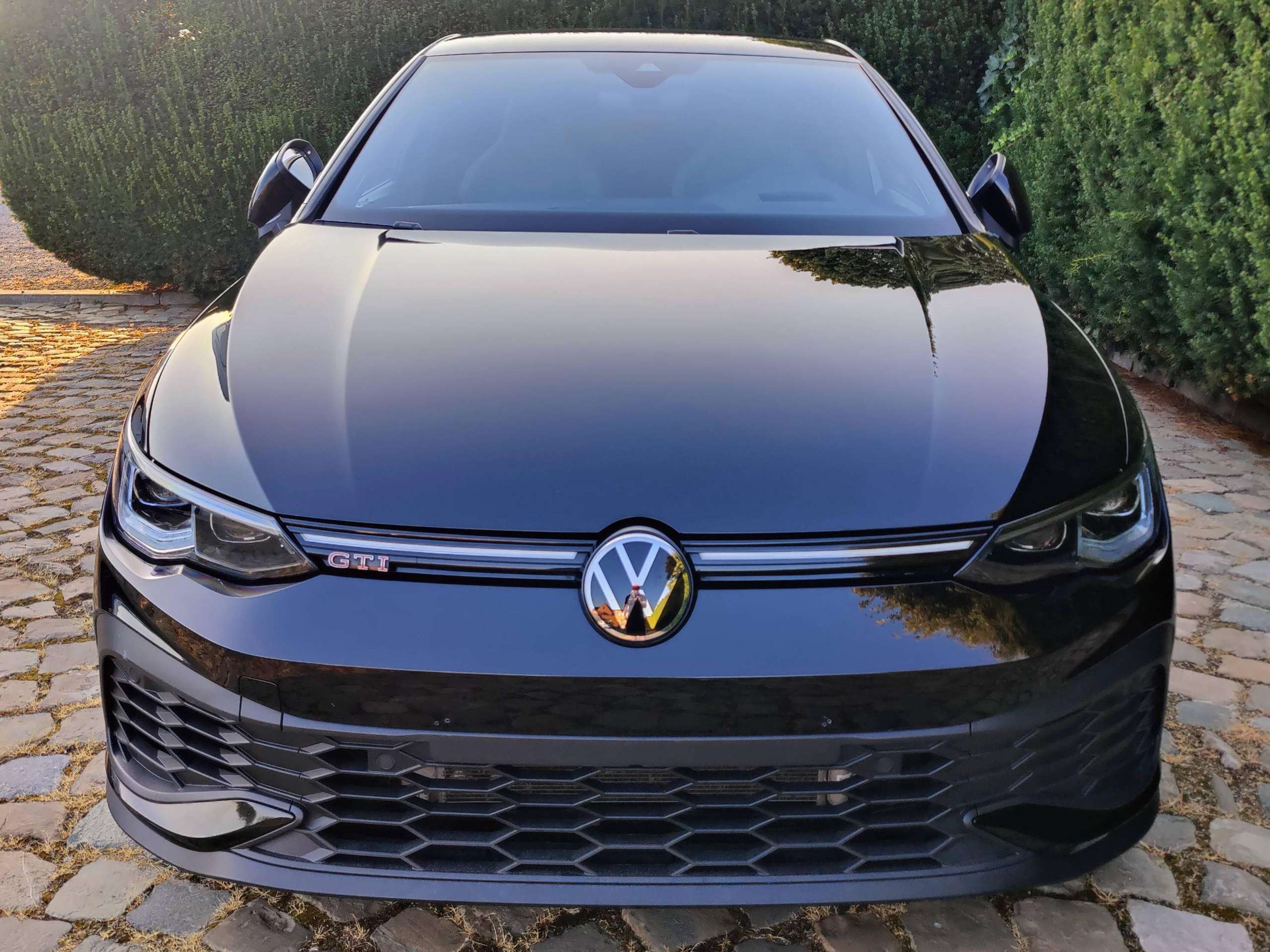 b777bce5-1e09-4c5d-b6ad-088ee6692c6d3-volkswagen-golf-gti-golf-2-0-tsi-gti-clubsport-opf-dsg-akrapovic-20260801.jpg
