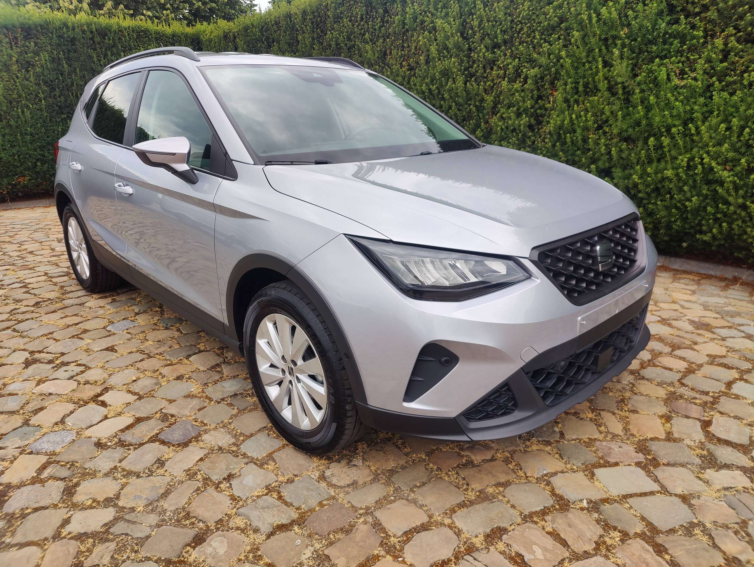 c99efad8-766c-4f1d-a118-40fe0d6739b01-seat-arona-arona-1-0-tsi-move-navi-full-link-20260808.jpg
