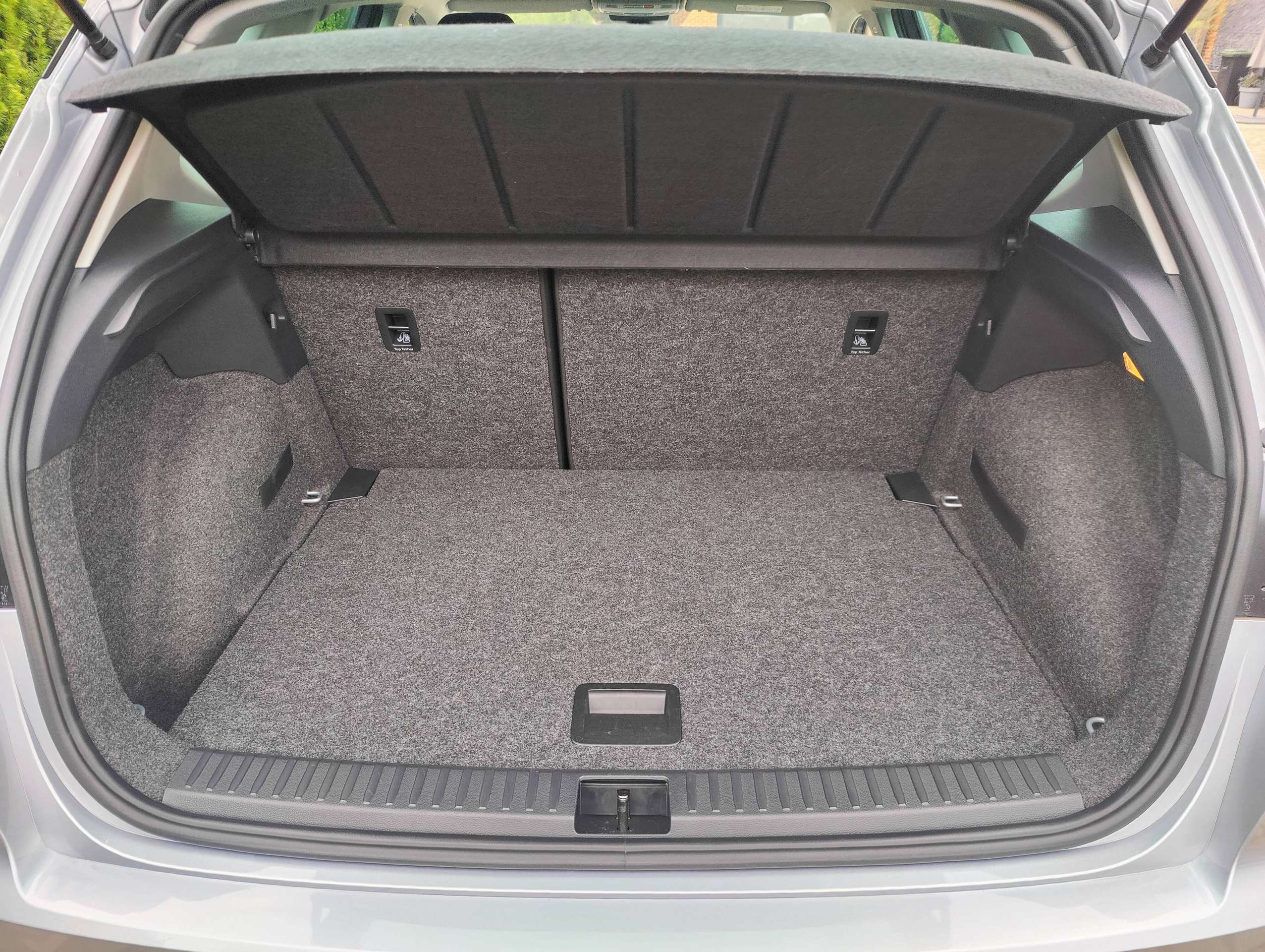 c99efad8-766c-4f1d-a118-40fe0d6739b014-seat-arona-arona-1-0-tsi-move-navi-full-link-20260808.jpg