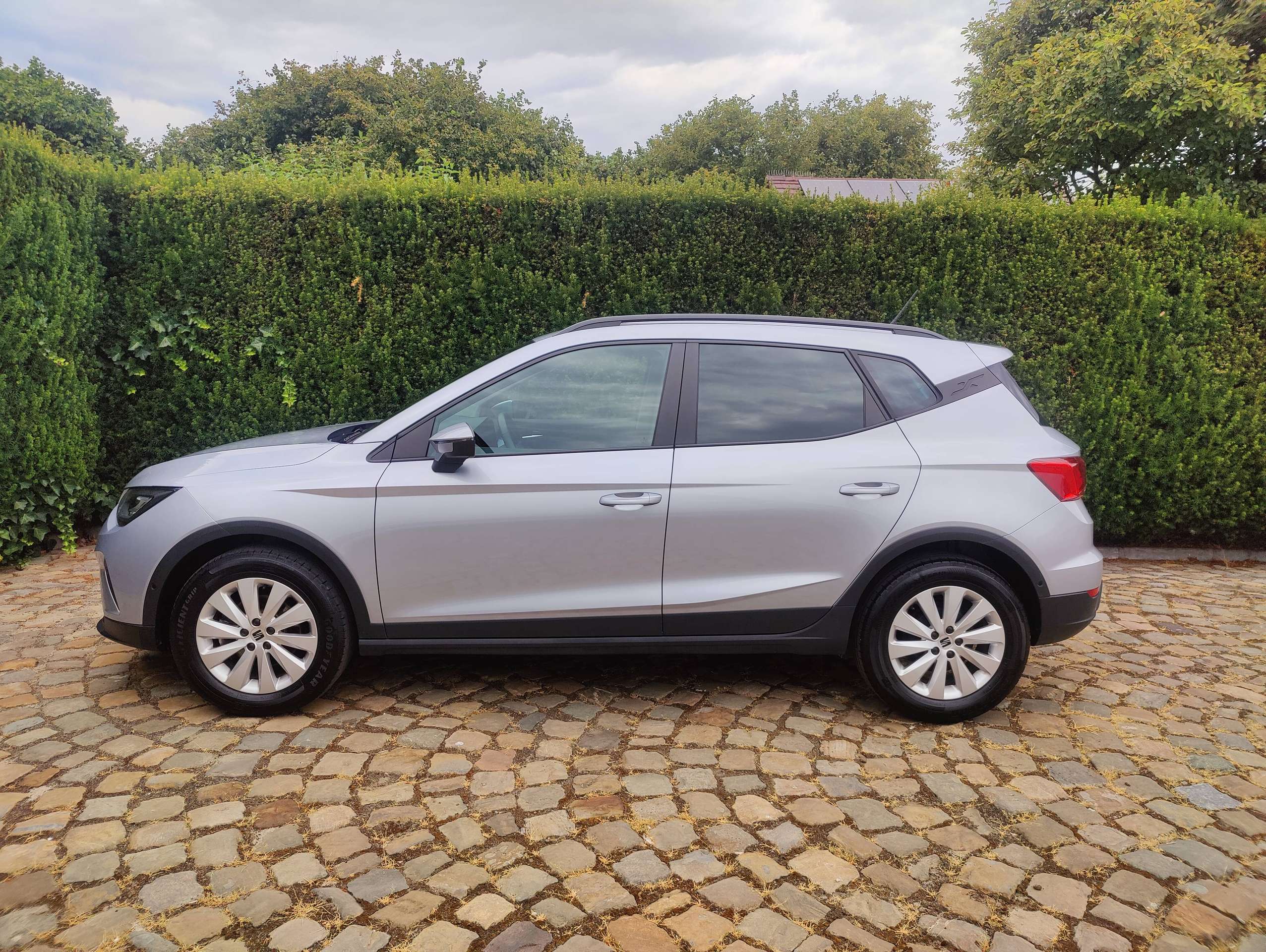 c99efad8-766c-4f1d-a118-40fe0d6739b04-seat-arona-arona-1-0-tsi-move-navi-full-link-20260808.jpg
