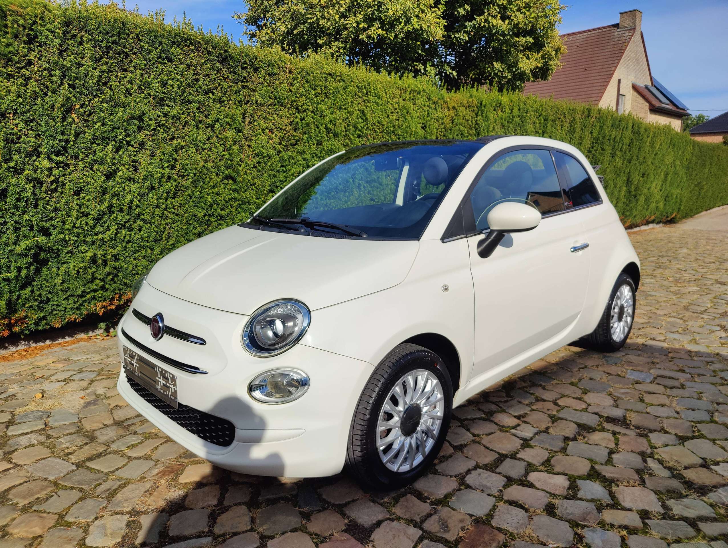 d9db9e01-1a3f-43b7-8b4f-5354ed8418d03-fiat-500c-500c-1-2i-lounge-eu6d-temp-lounge-20260831.jpg