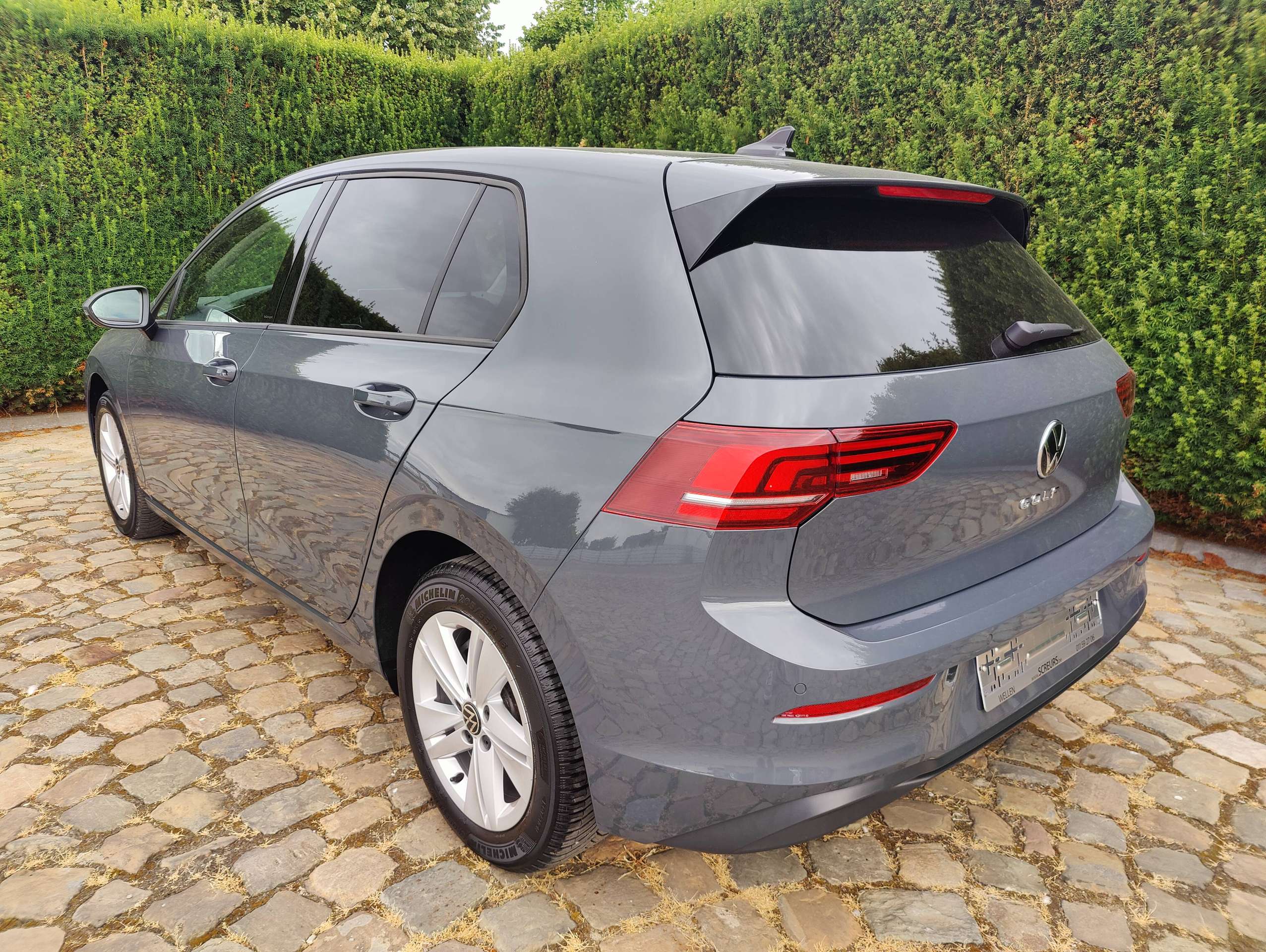 db4d09b1-b0bb-4268-b50b-73e1739e5ef45-volkswagen-golf-8-5-golf-1-5-tsi-life-20260808.jpg