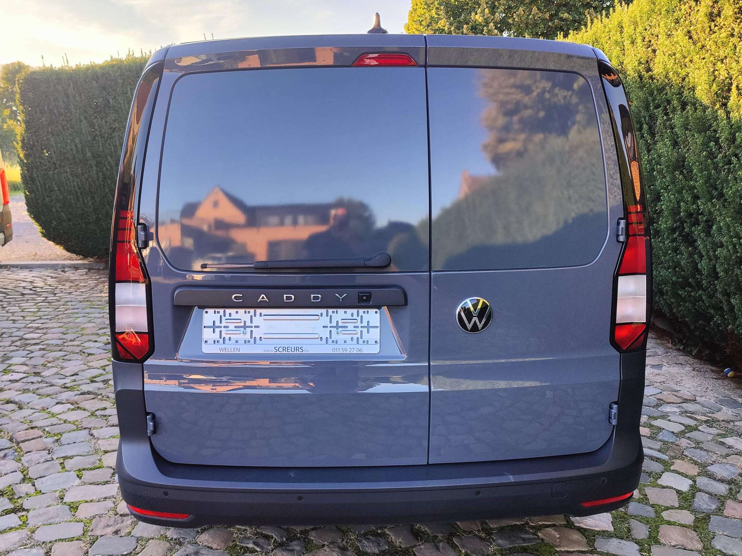 23723df4-48e3-490d-b159-b1892a101fd66-volkswagen-caddy-2-0-tdi-maxi-5-plaatsen-lichte-vracht-5-places-utilitaire-camera-de-recul-20260915.jpg