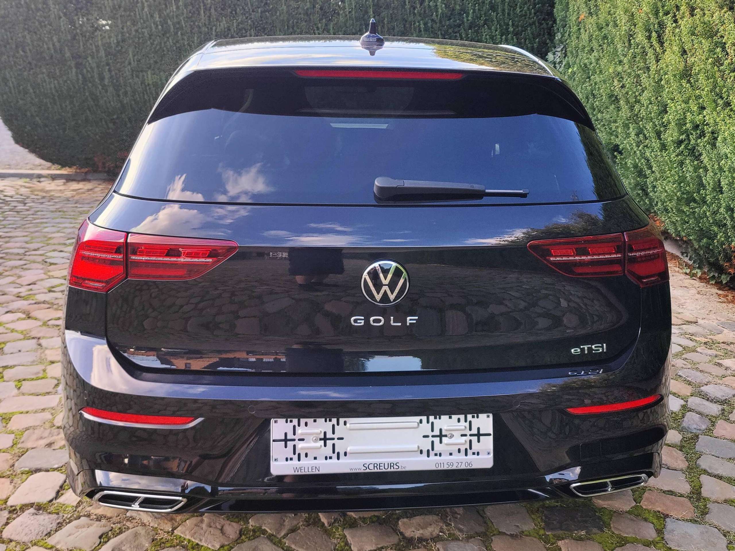 299c63ca-20ad-428f-925e-25360f8bf73b7-volkswagen-golf-golf-1-5-etsi-r-line-business-premium-opf-dsg-20260919.jpg
