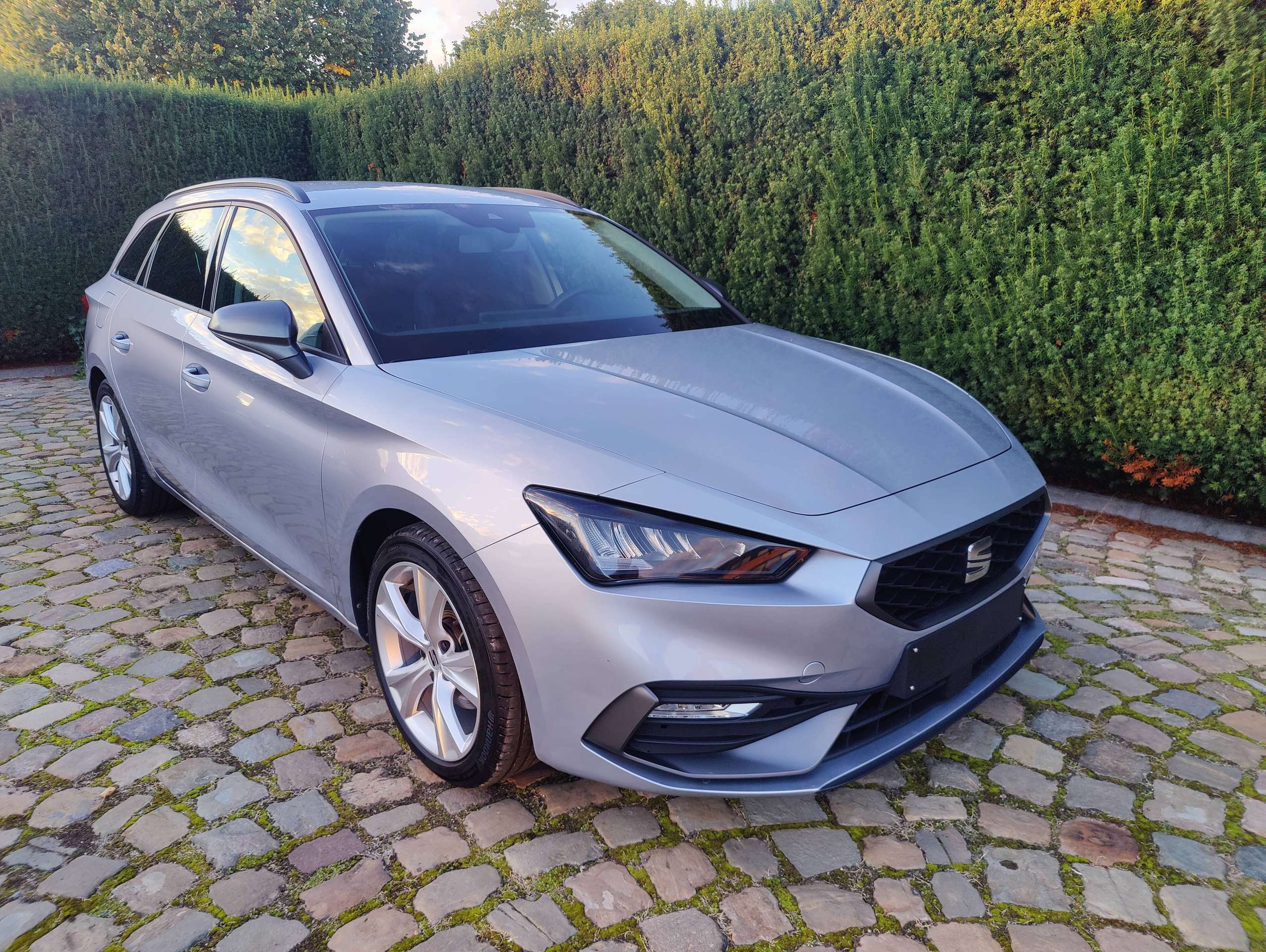 775b5071-c2b7-48d1-aabf-9cc638a21ef01-seat-leon-leon-st-1-5-tsi-act-fr-dsg-eu6-2-20260924.jpg