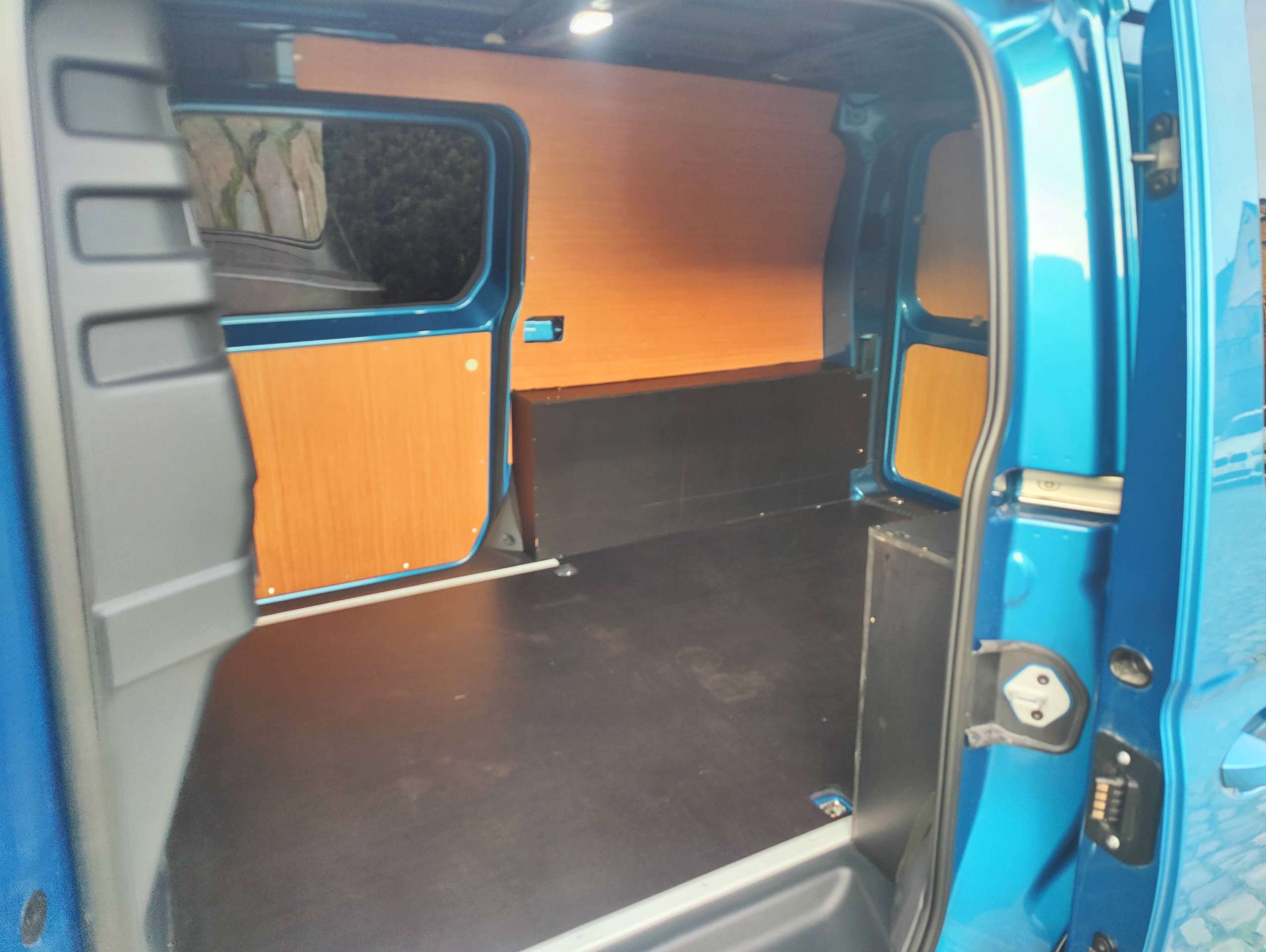 ab43202f-9d6e-447a-8776-c6ace4ef043411-volkswagen-caddy-2-0-tdi-maxi-dsg-20260926.jpg