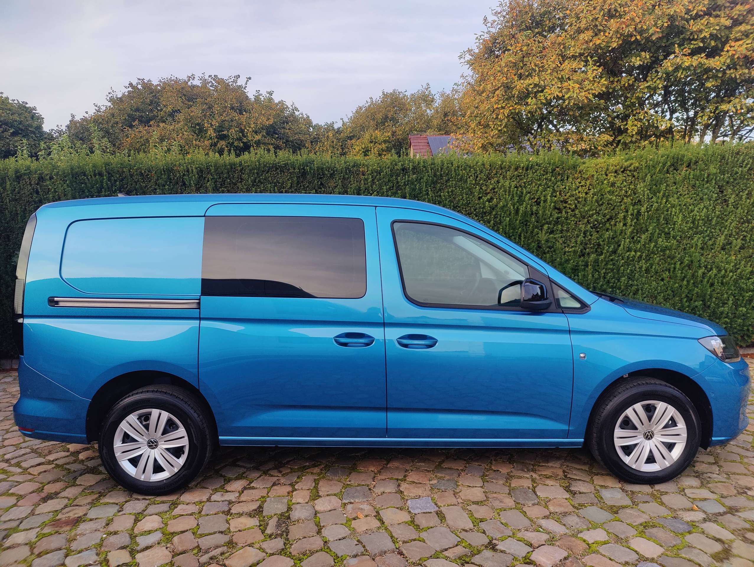 ab43202f-9d6e-447a-8776-c6ace4ef04348-volkswagen-caddy-2-0-tdi-maxi-dsg-20260926.jpg
