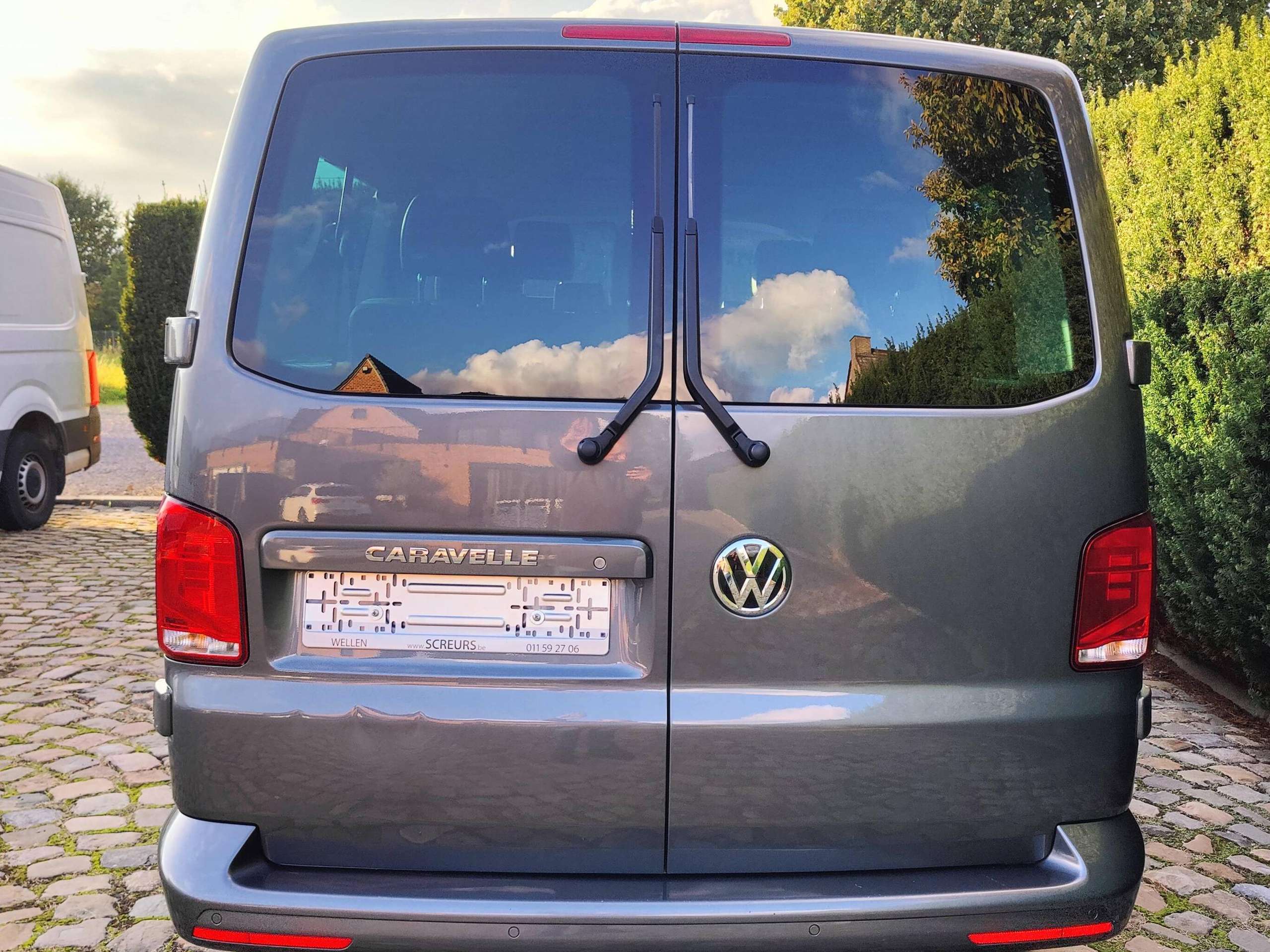 acb5b20f-eba3-4e8a-ba46-f5c742b537706-volkswagen-t6-1-caravelle-2-0-tdi-scr-bmt-dsg-comfortline-9pl-eu6d-20260912.jpg