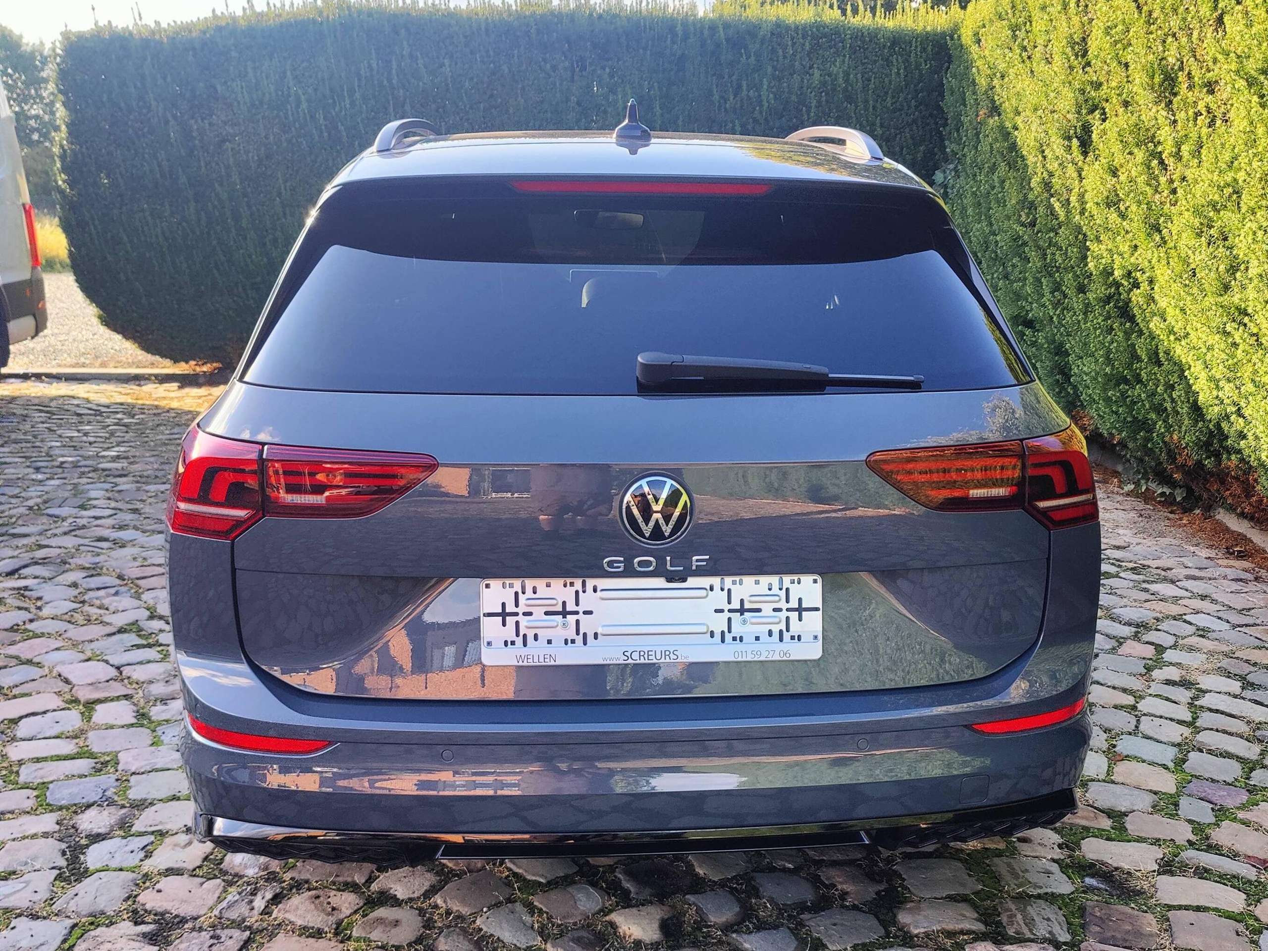 aefda5e1-9ee1-4af0-958e-c212735980257-volkswagen-golf-variant-golf-variant-85-facelift-1-5-tsi-r-line-20260905.jpg
