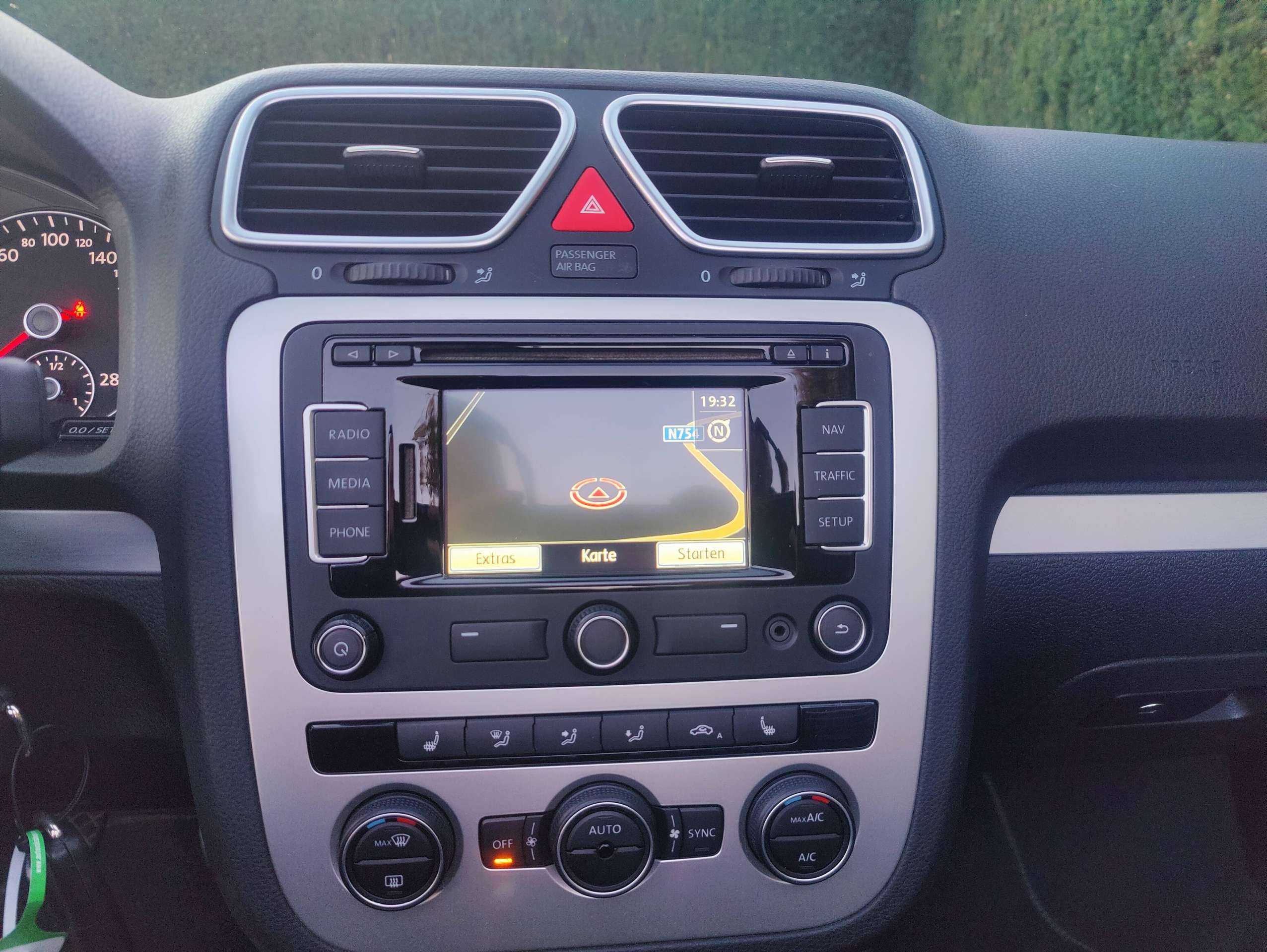 eb93f361-4343-4f1b-bc39-aa44753b9e8a14-volkswagen-eos-eos-2-0-tsi-20260926.jpg