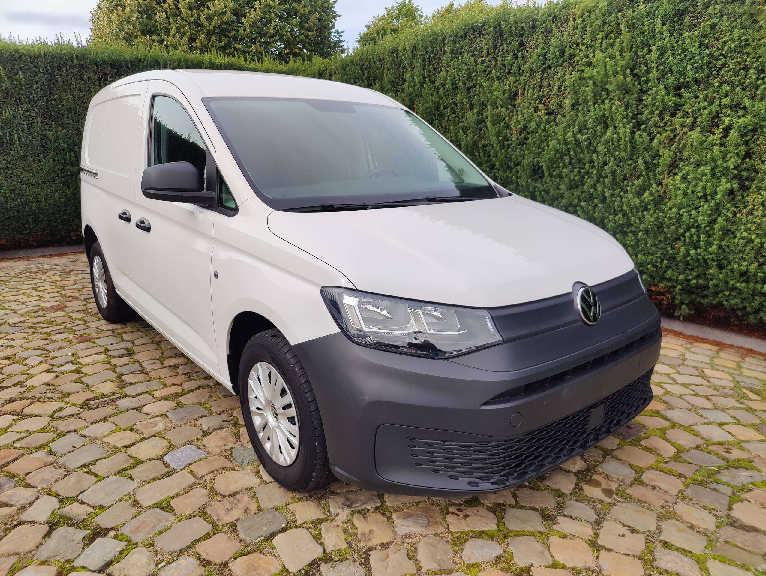 ee10c9f1-0953-42d4-95e9-7d1bd5d62c091-volkswagen-caddy-van-2-0-tdi-20260920.jpg