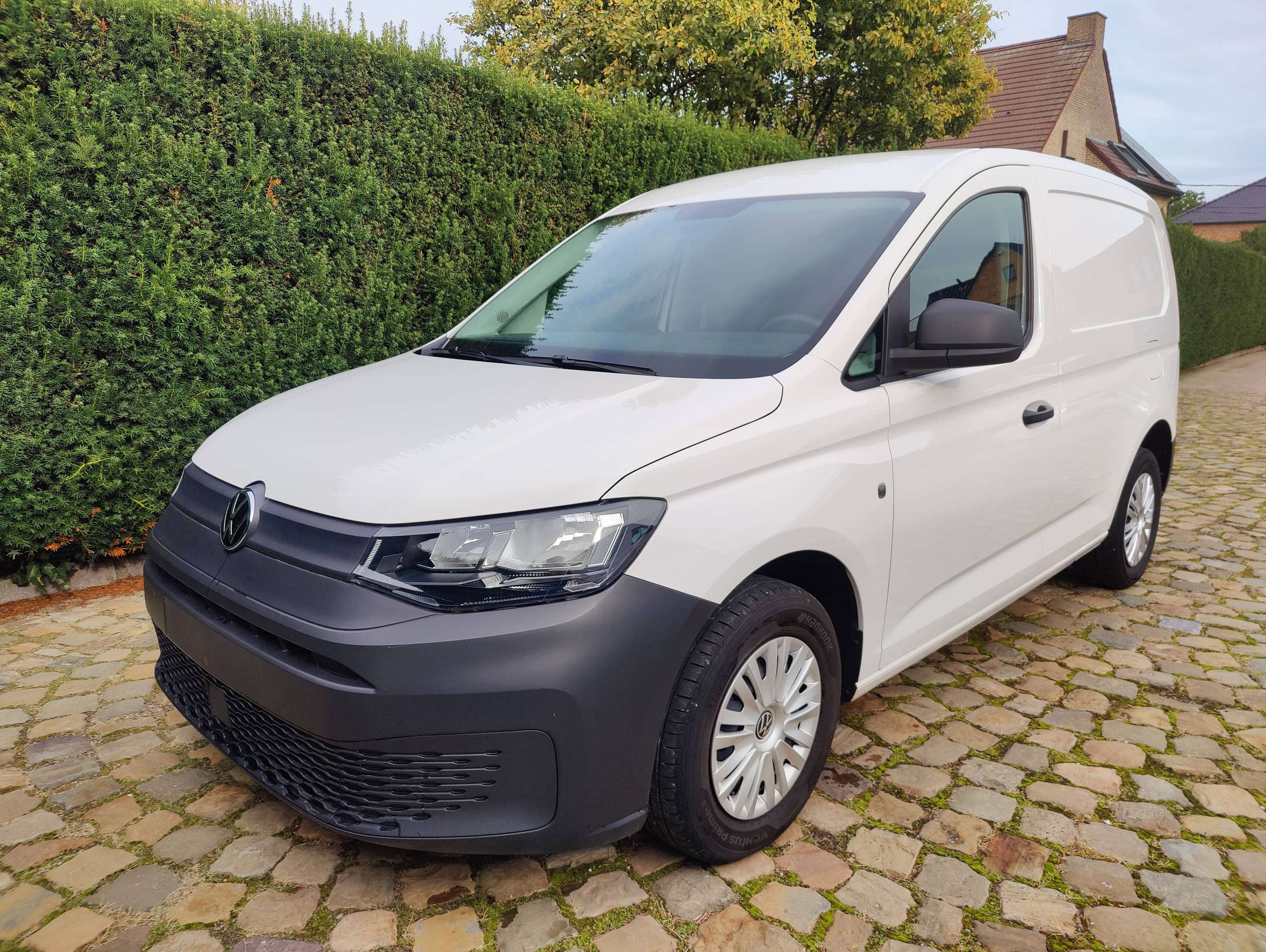 ee10c9f1-0953-42d4-95e9-7d1bd5d62c093-volkswagen-caddy-van-2-0-tdi-20260920.jpg