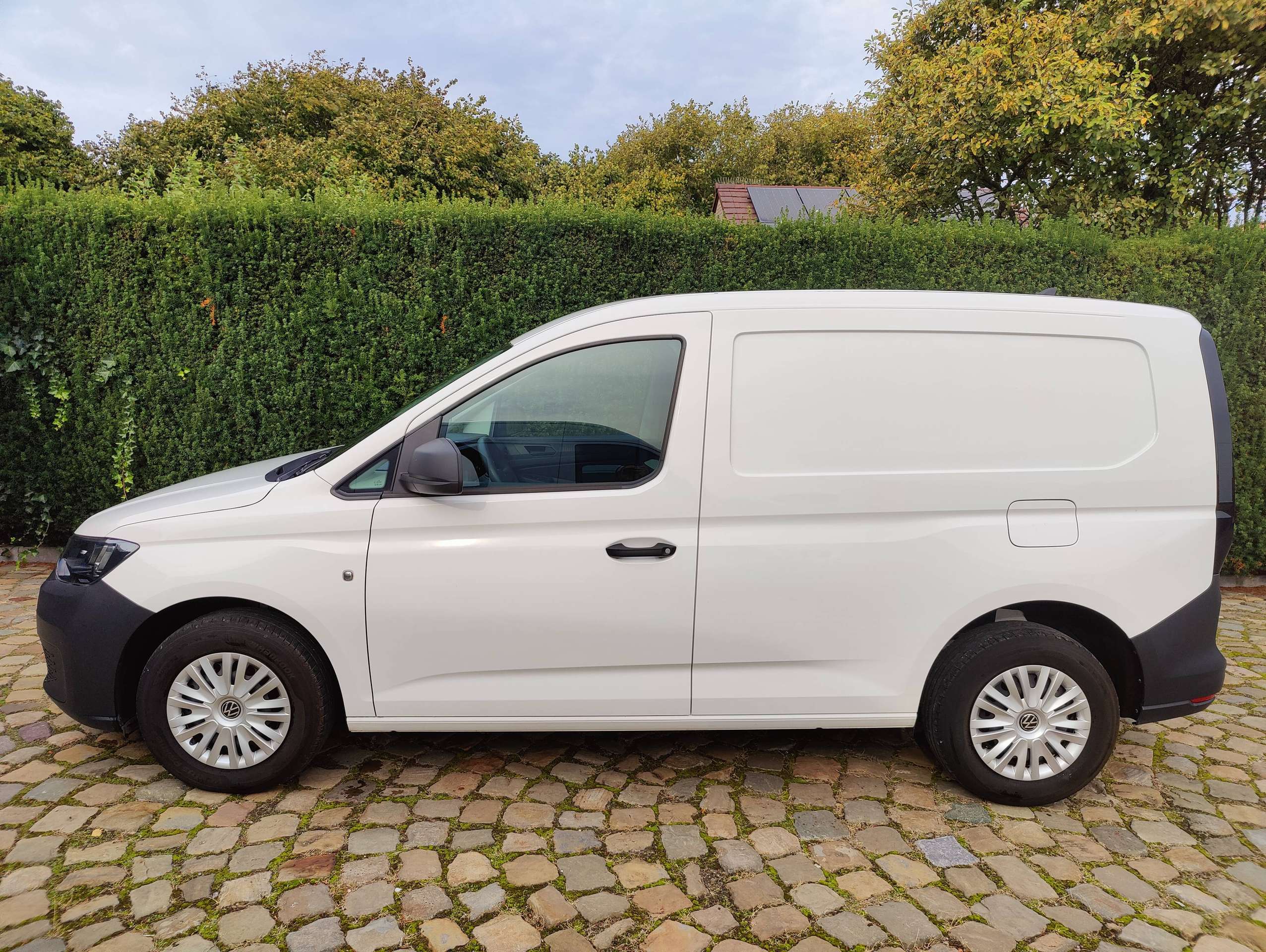 ee10c9f1-0953-42d4-95e9-7d1bd5d62c094-volkswagen-caddy-van-2-0-tdi-20260920.jpg