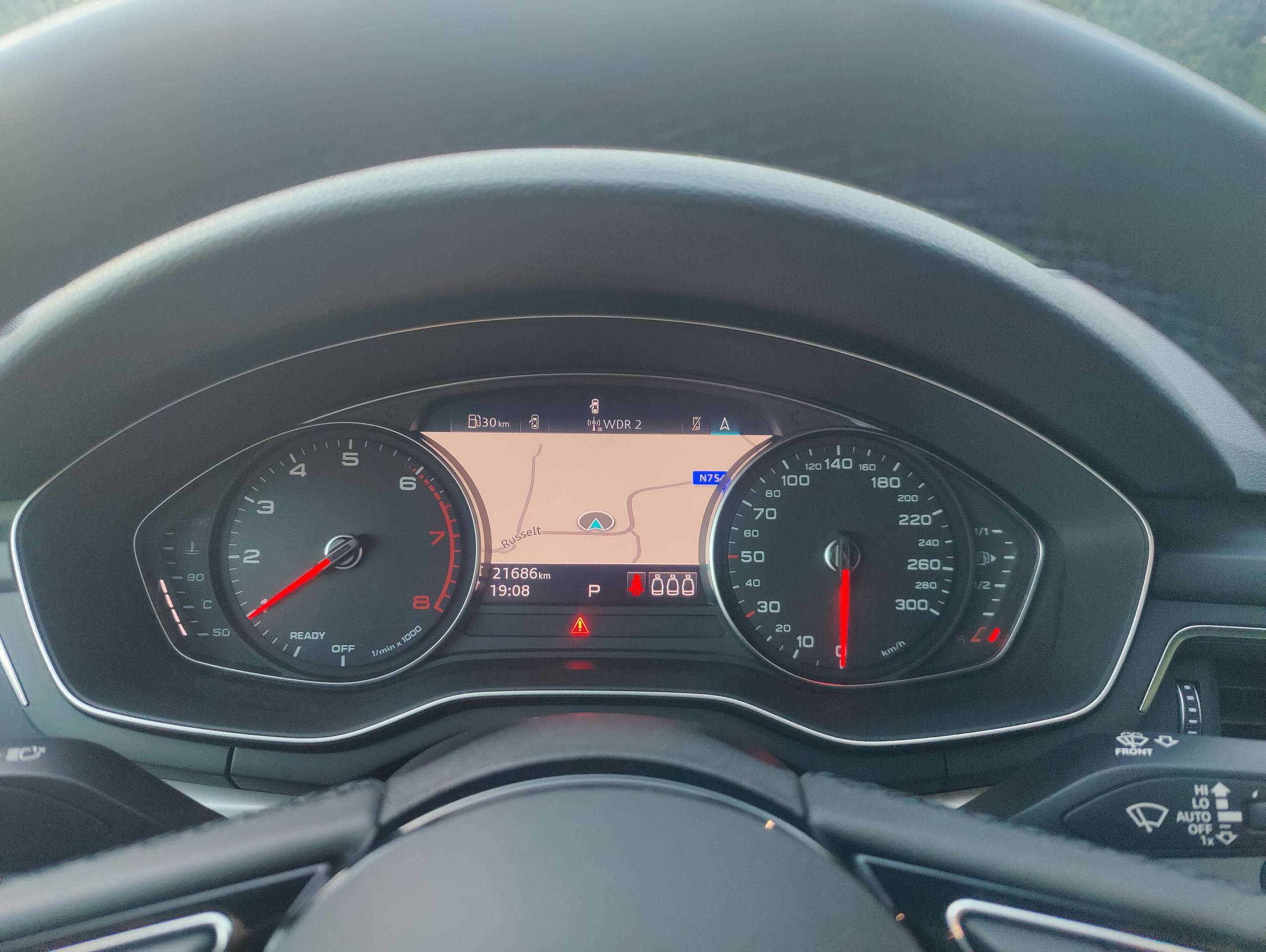 f82948d8-7f65-4296-84dd-e75adc64346c13-audi-a4-a4-avant-35-tfsi-sport-edition-s-line-s-tronic-20260926.jpg