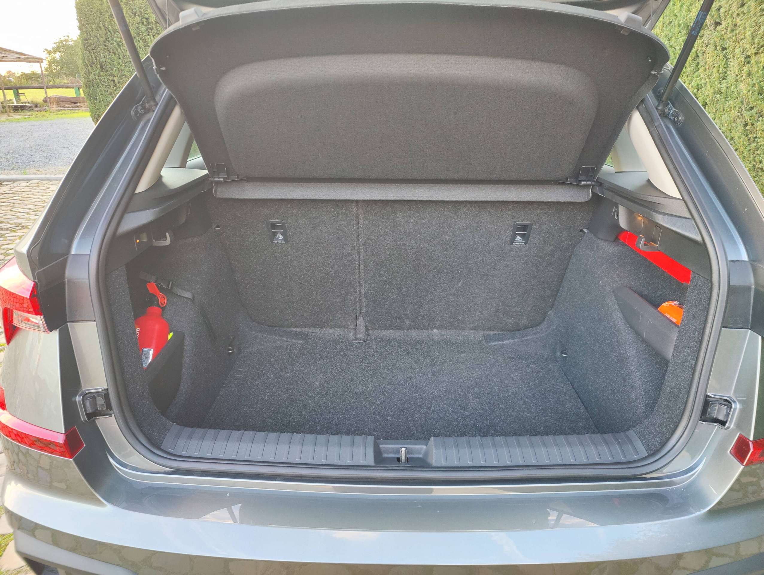 0683ce1b-f67c-4e29-ba73-e5b500dadc0412-skoda-kamiq-kamiq-1-0-tsi-corporate-dsg-corporate-20261003.jpg