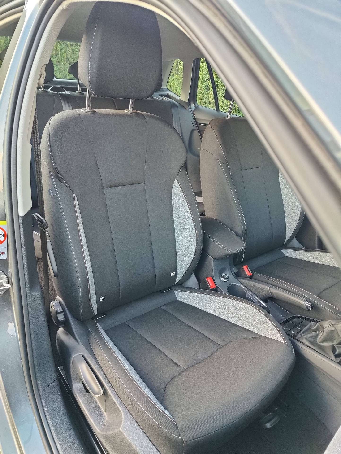 0683ce1b-f67c-4e29-ba73-e5b500dadc0414-skoda-kamiq-kamiq-1-0-tsi-corporate-dsg-corporate-20261003.jpg