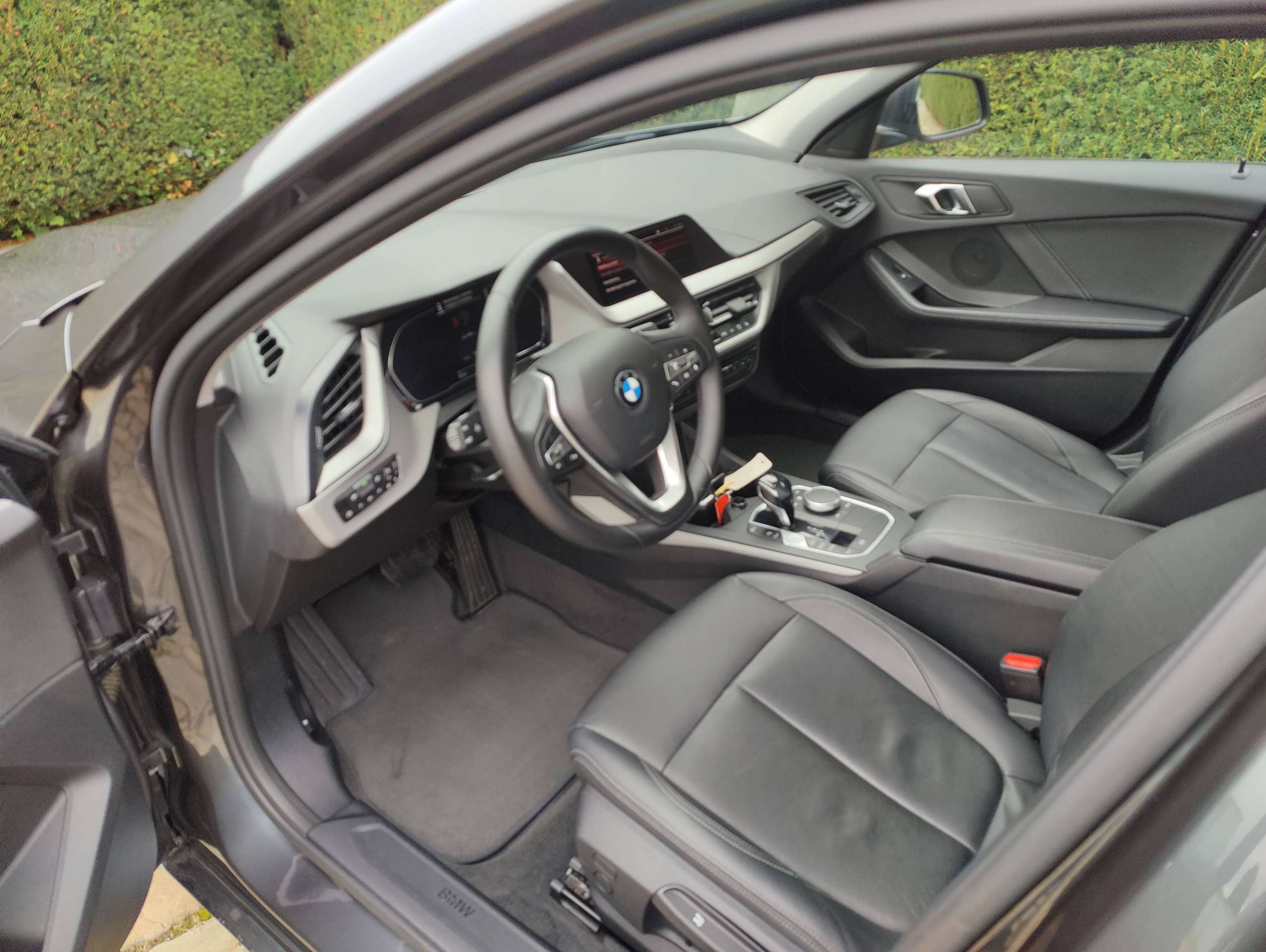 0bc6018b-8f99-4e36-a961-5f3f9238ed669-bmw-118-118ia-opf-20261010.jpg
