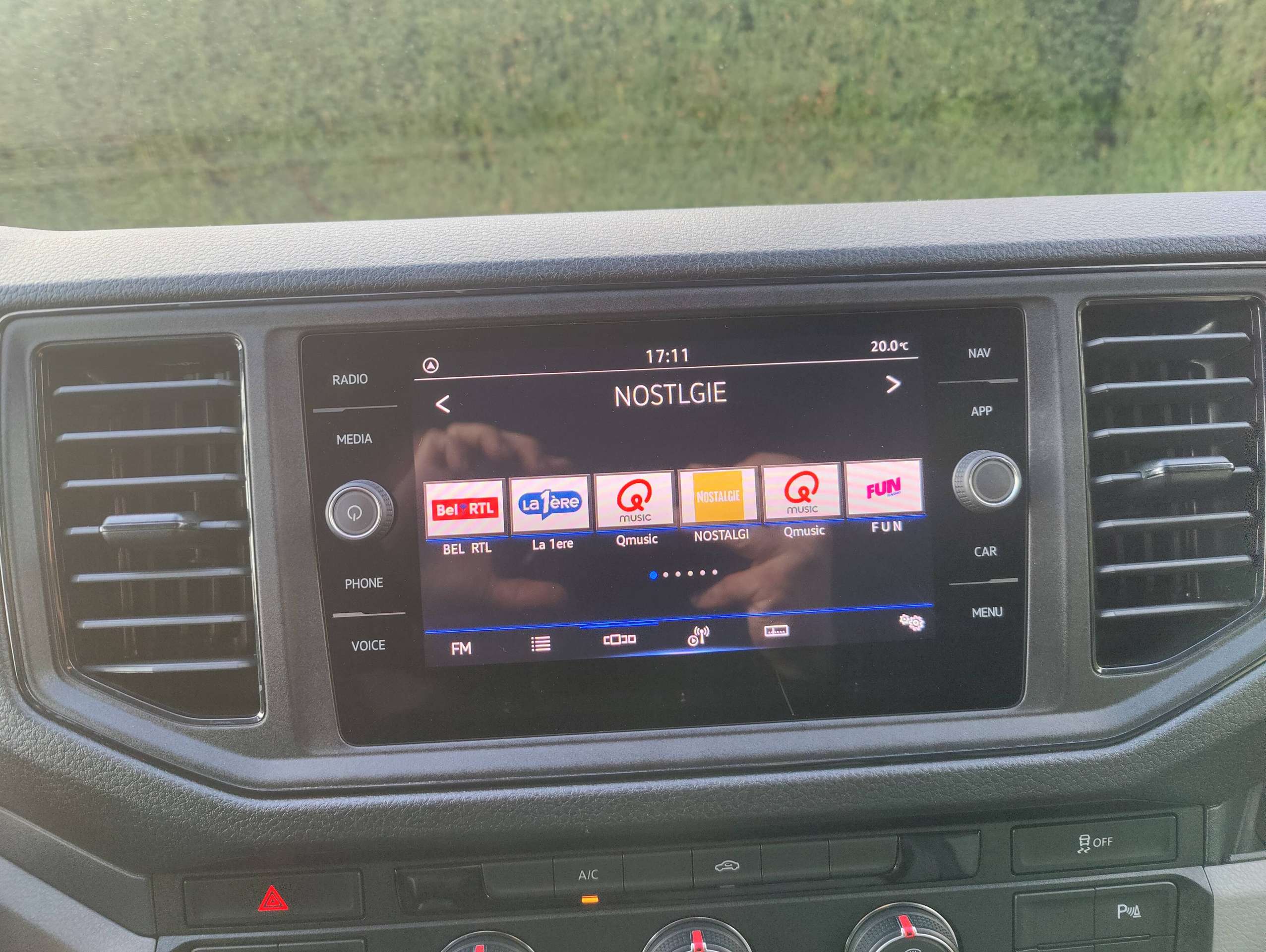 17864b4f-f419-47ec-91e0-5bb0a9ac18f014-volkswagen-crafter-crafter-2-0-cr-tdi-l4h3-navigatieandroid-auto-apple-carplay-20261003.jpg