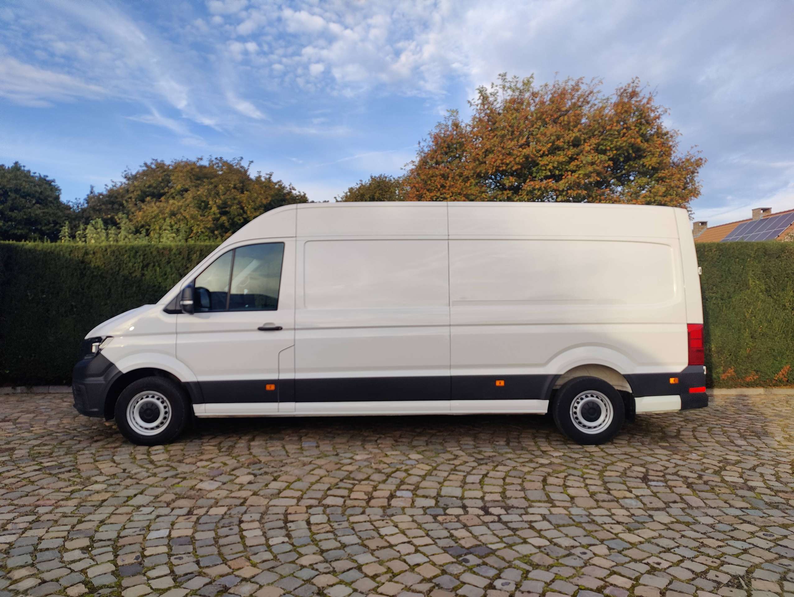17864b4f-f419-47ec-91e0-5bb0a9ac18f04-volkswagen-crafter-crafter-2-0-cr-tdi-l4h3-navigatieandroid-auto-apple-carplay-20261003.jpg
