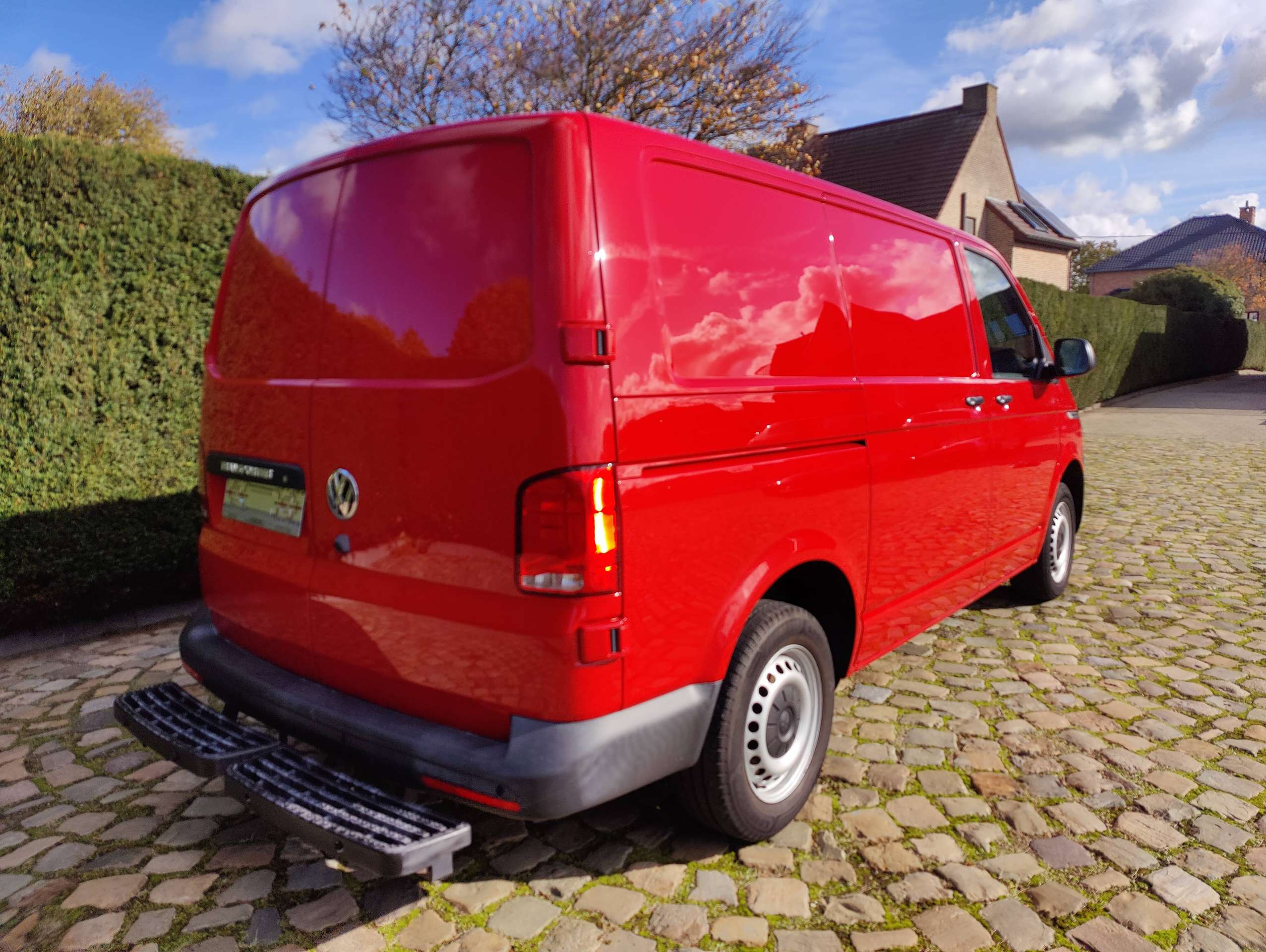 6b848a96-6252-4289-a99c-8ff3360b94b87-volkswagen-t6-1-transporter-2-0-tdi-scr-bmt-dsg-eu6d-temp-20261024.jpg