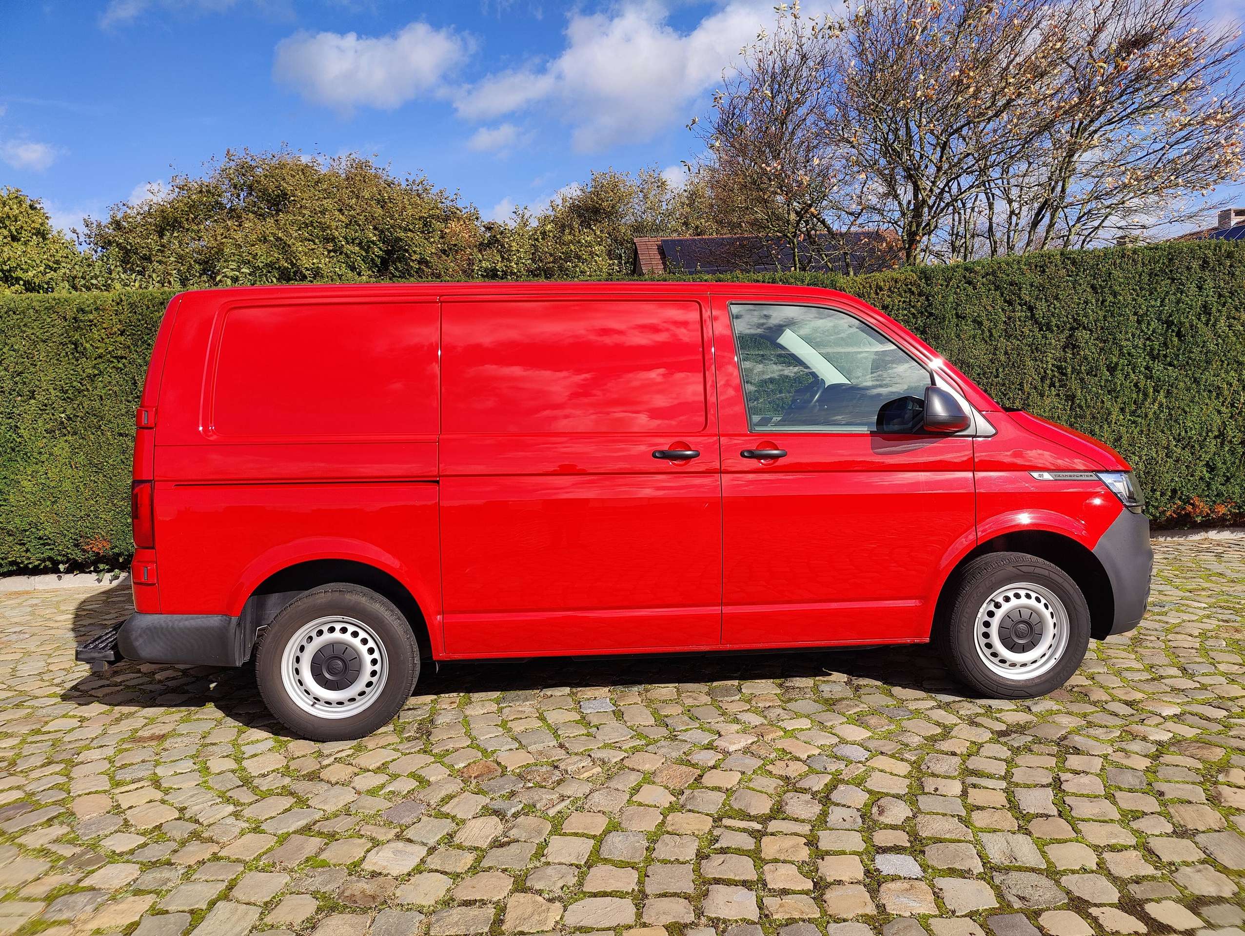 6b848a96-6252-4289-a99c-8ff3360b94b88-volkswagen-t6-1-transporter-2-0-tdi-scr-bmt-dsg-eu6d-temp-20261024.jpg