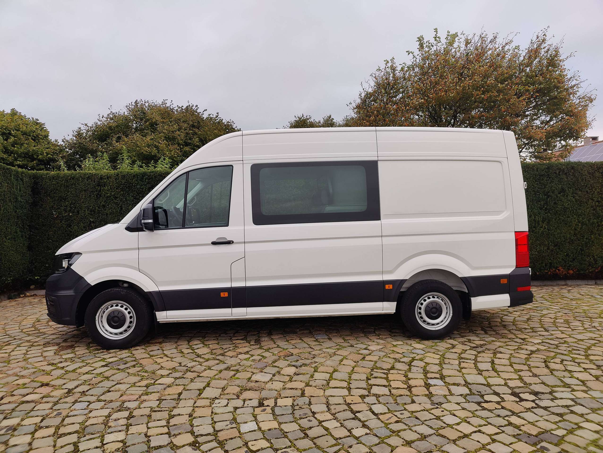 f784f39e-b004-4eb6-a132-5a50930e0ee24-volkswagen-crafter-crafter-2-0-cr-tdi-l3-7-plaatsen-20261010.jpg